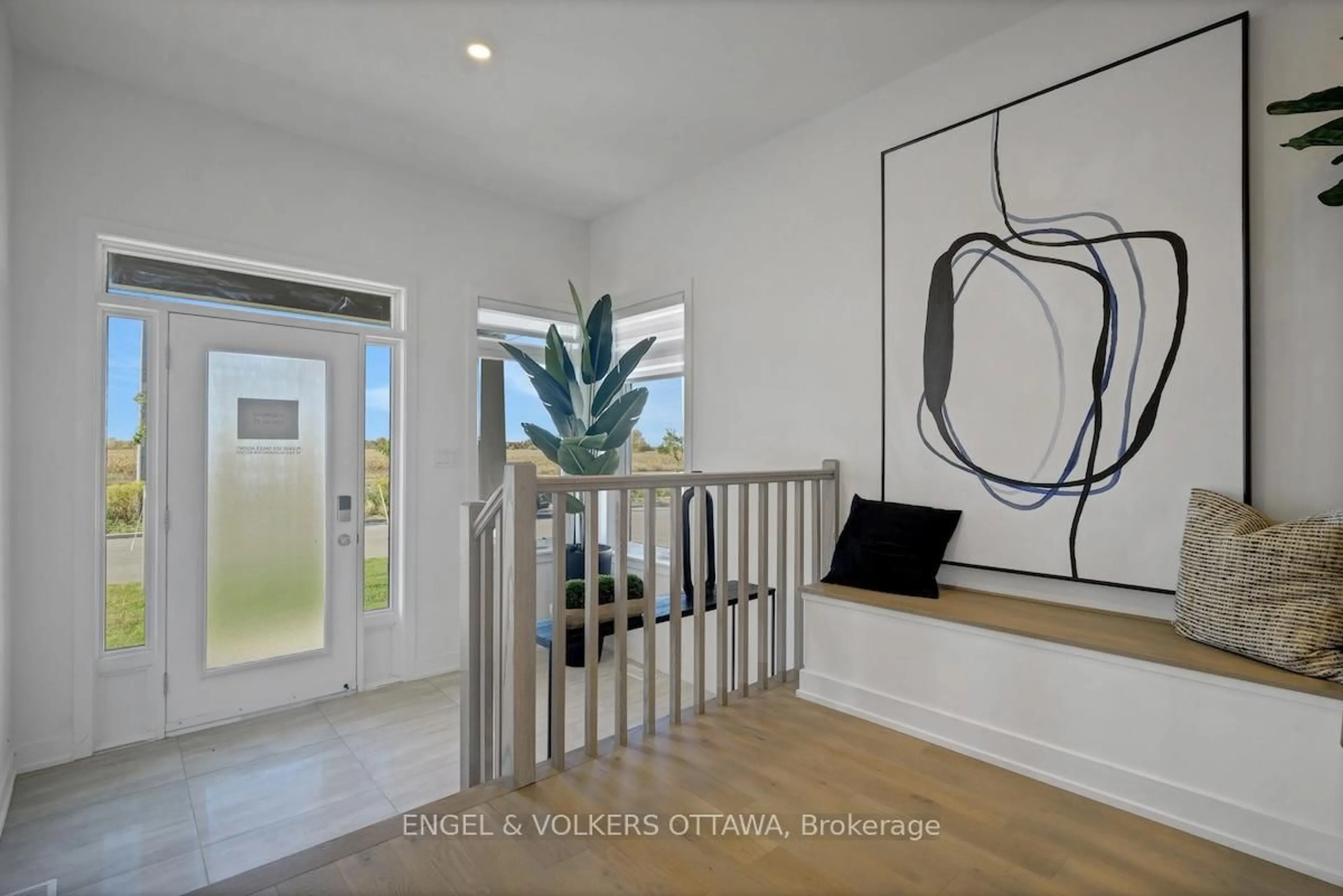 Indoor entryway for 2006 Allegrini Terr, Ottawa Ontario K2S 2S7