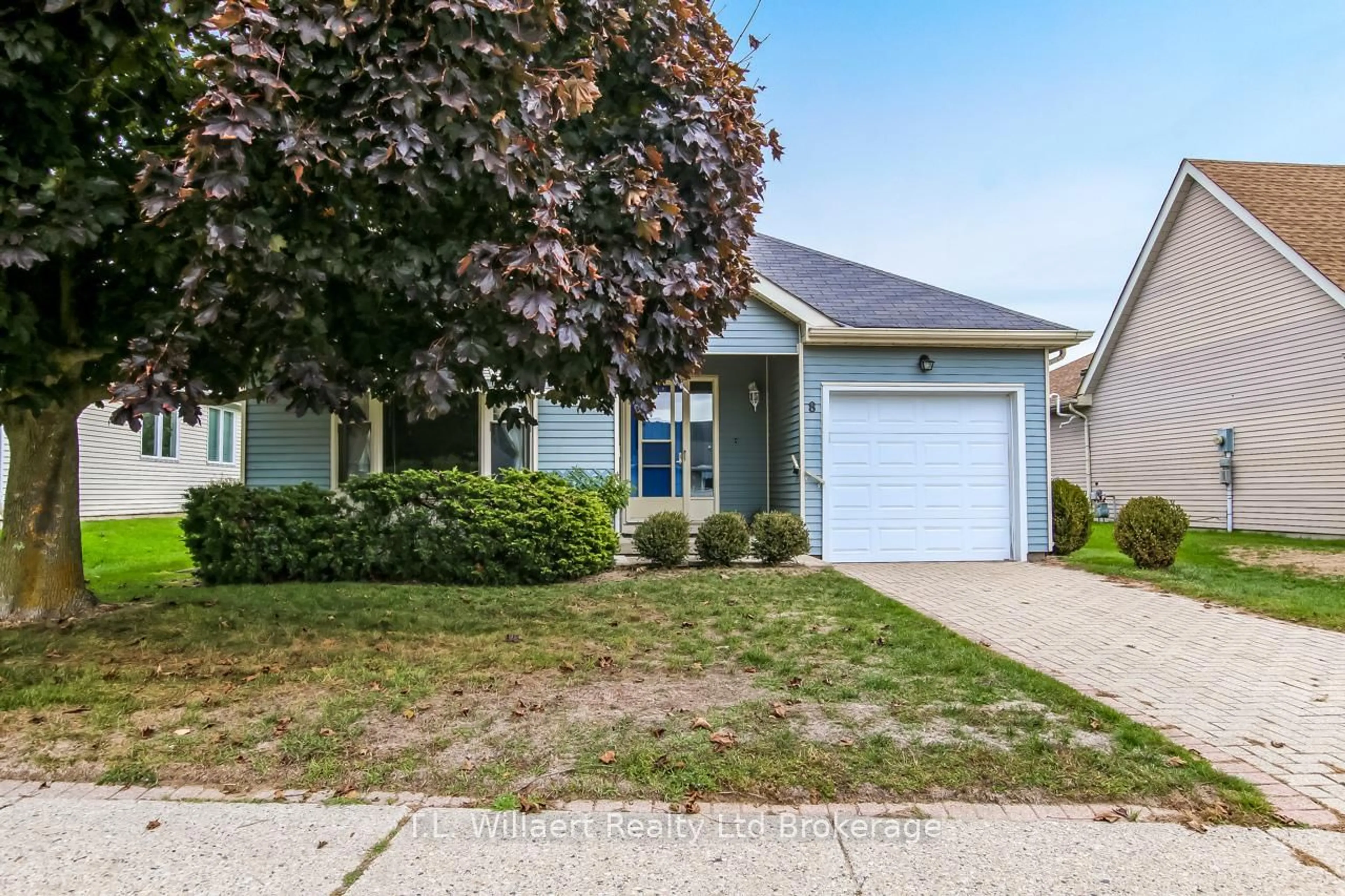 Home with vinyl exterior material, street for 8 Wilson Ave, Tillsonburg Ontario N4G 5C5
