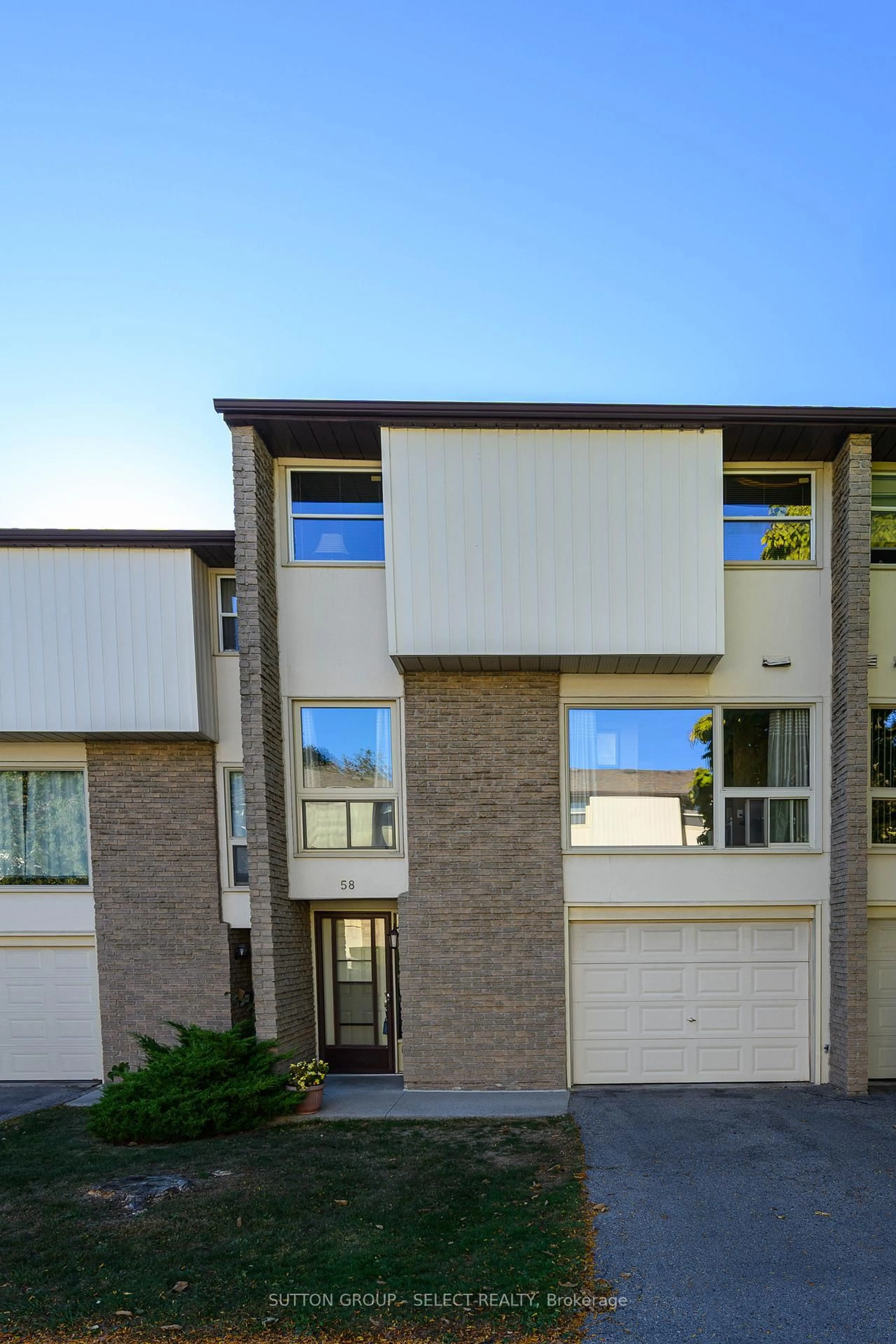 Home with brick exterior material, street for 58 Chiddington Gate, London South Ontario N6C 4Y3