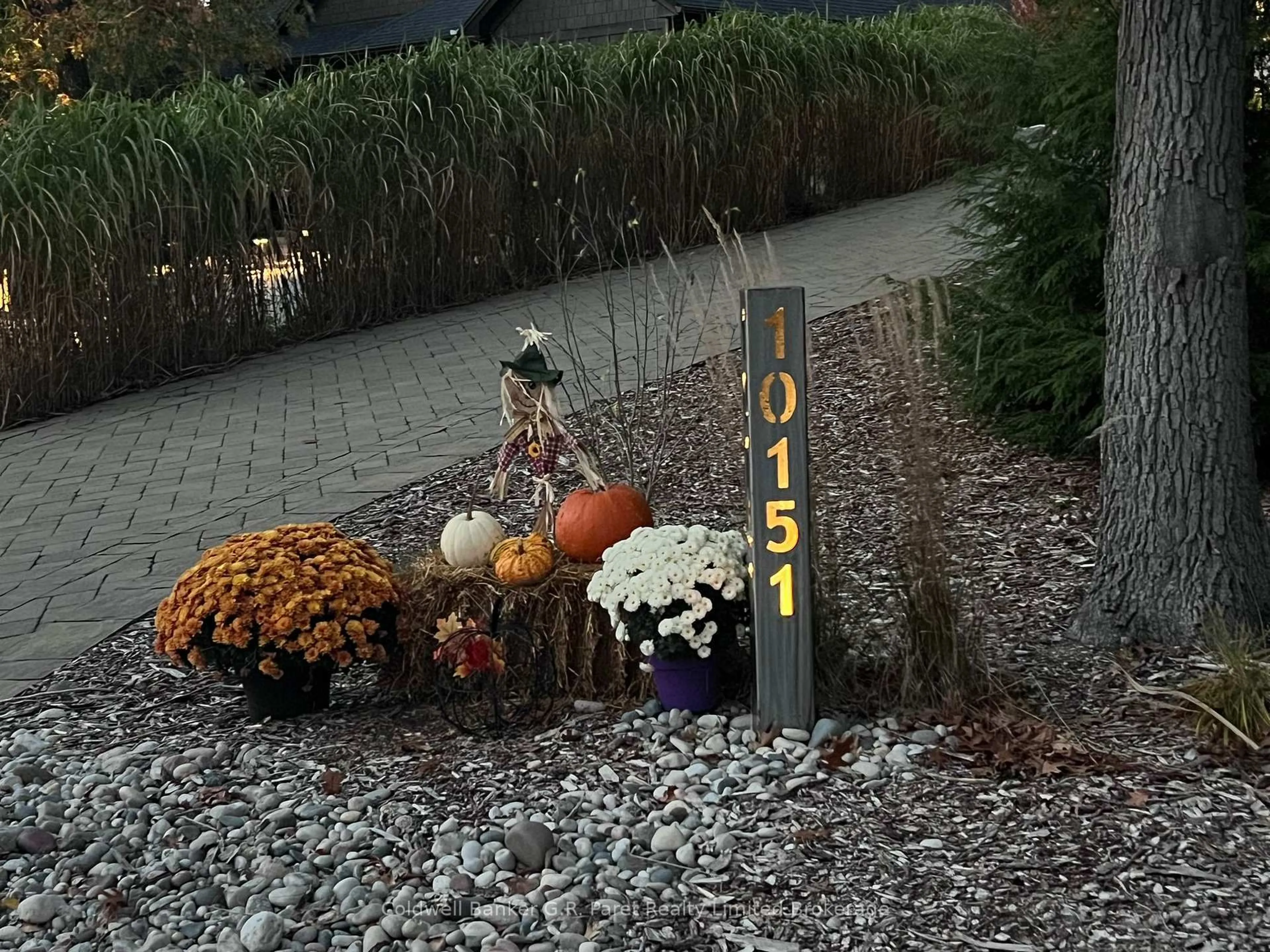 Unknown for 10151 Pinery Bluffs Rd, Lambton Shores Ontario N0M 1T0