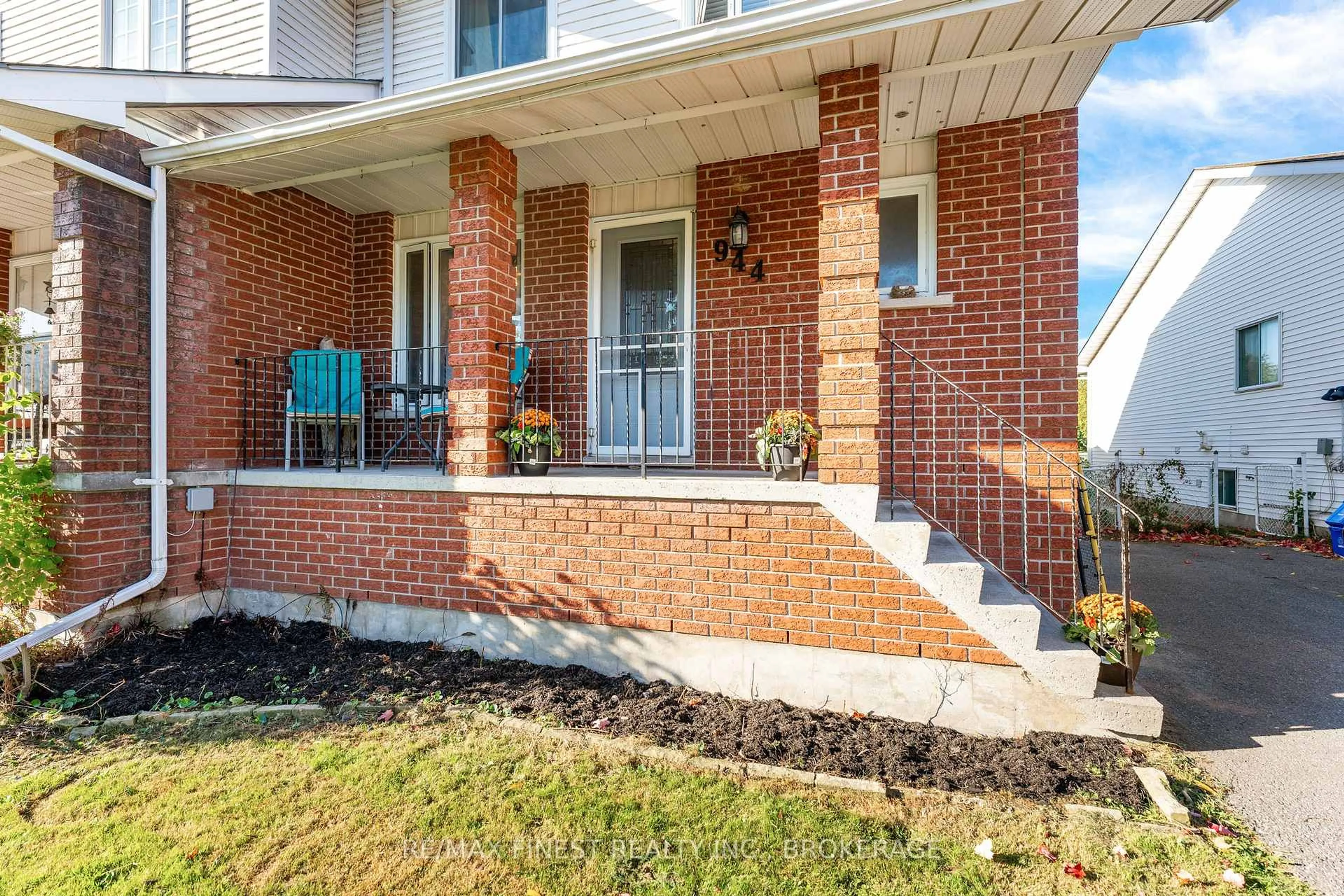 Home with brick exterior material, street for 944 Warburton Cres, Kingston Ontario K7M 8L1