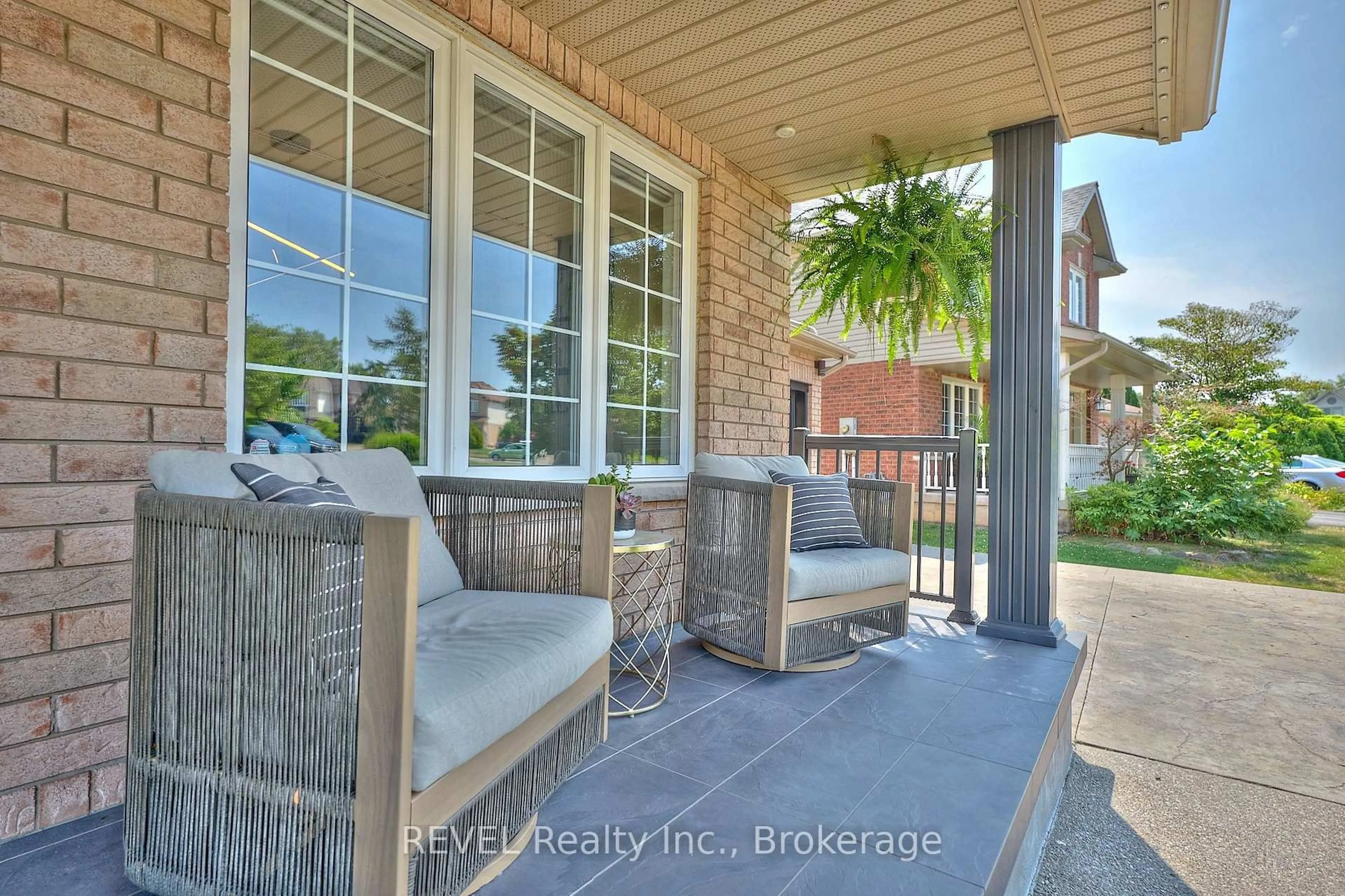 Patio, water/lake/river/ocean view for 15 Fosh Crt, St. Catharines Ontario L2S 4A9