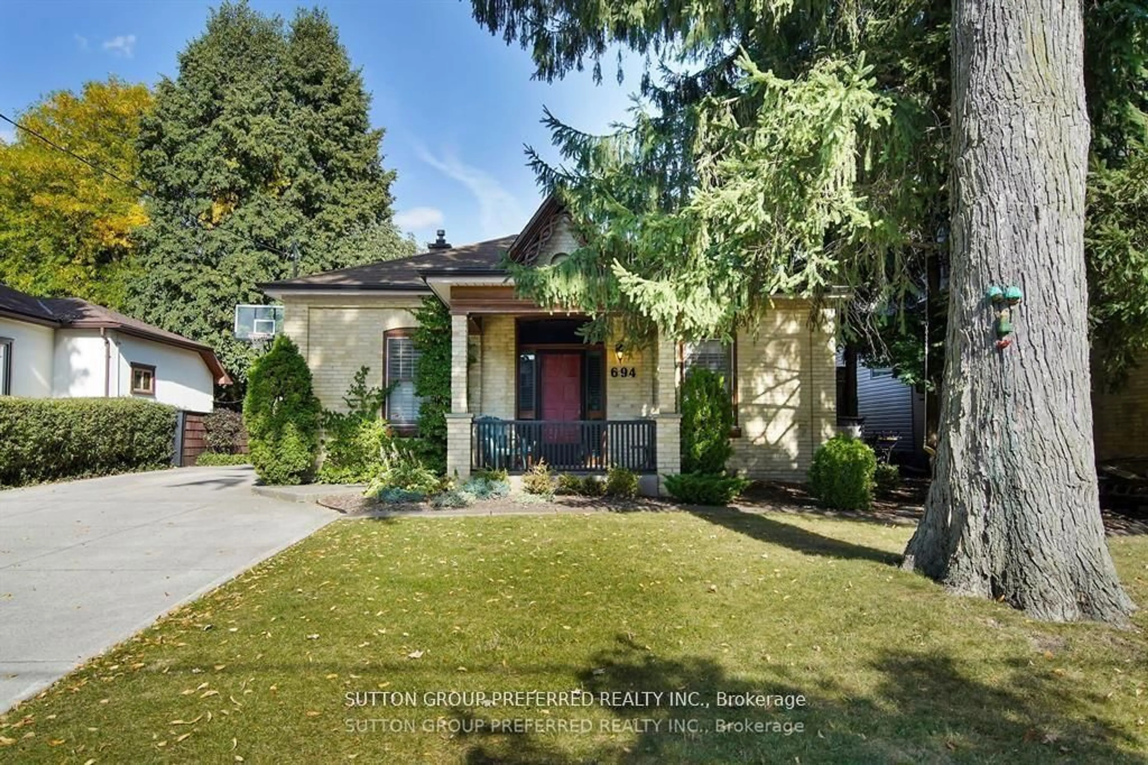 Home with brick exterior material, street for 694 Colborne St, London East Ontario N6A 3Z5