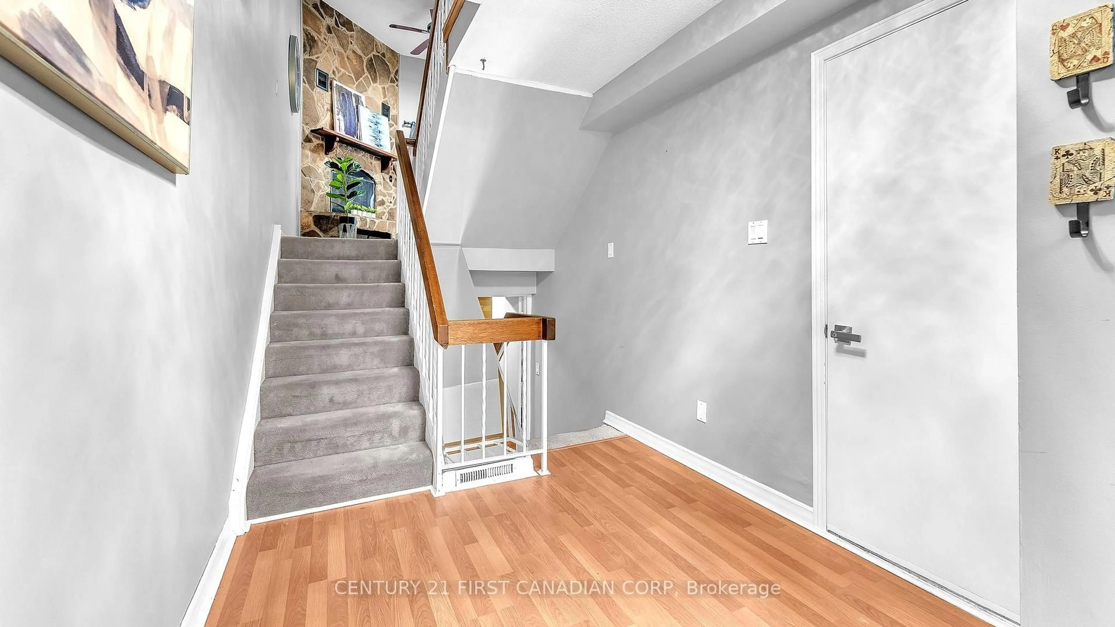 Unknown for 300 Sandringham Cres #22, London South Ontario N6C 5B4