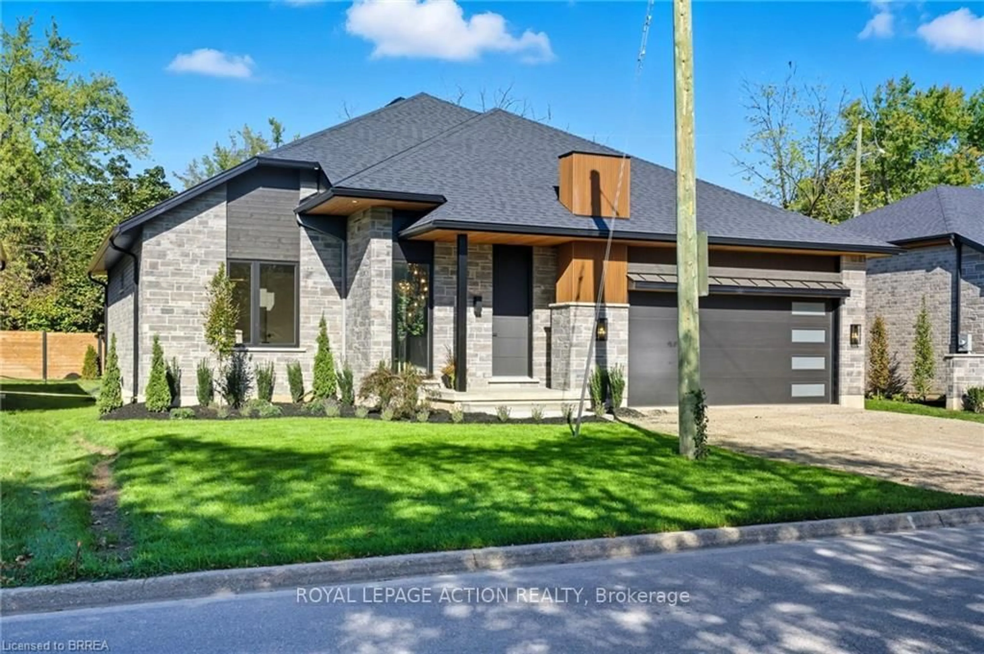 Home with brick exterior material, street for 141 Parkside Dr, Brantford Ontario N3T 0S9