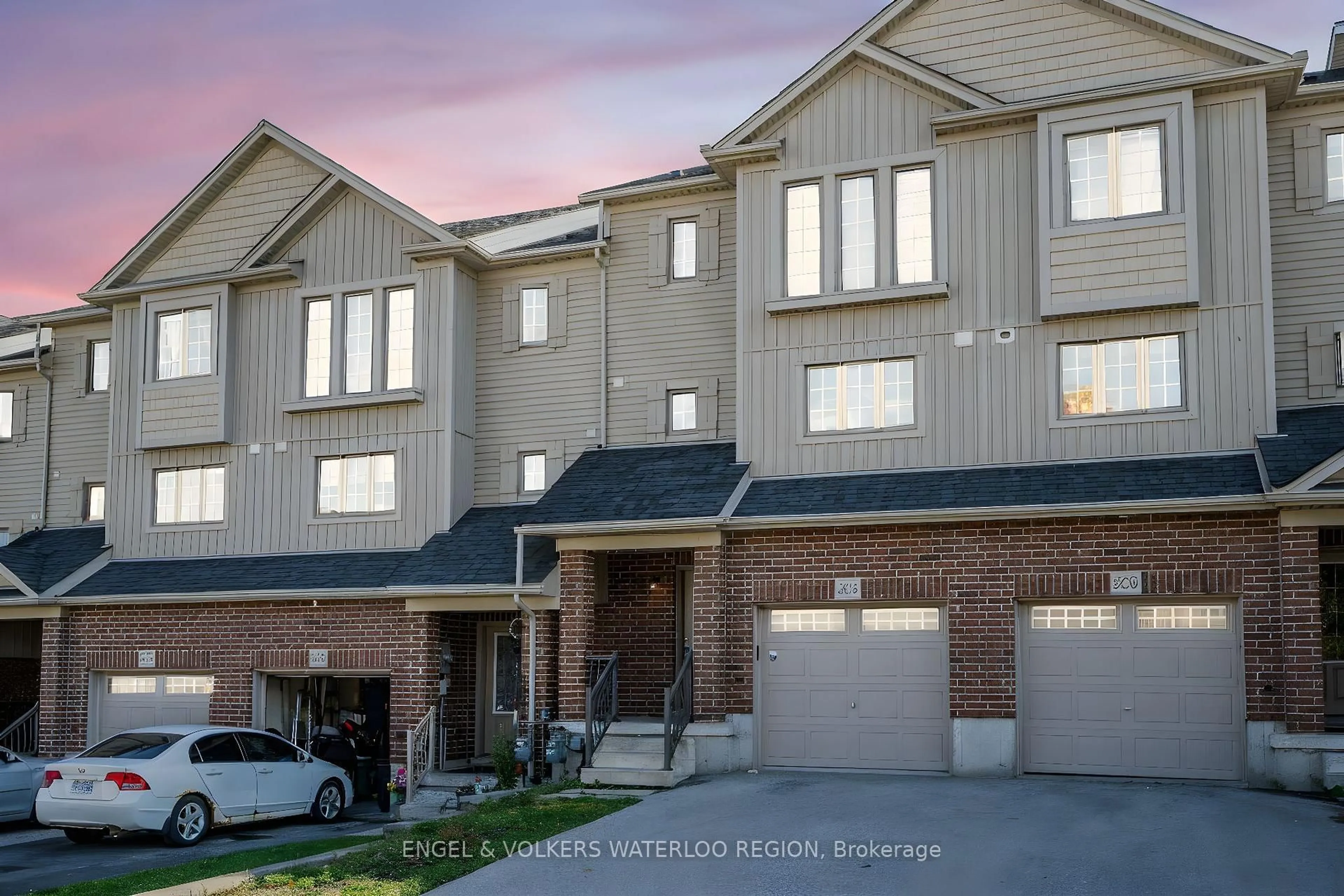 Unknown for 202 Maitland St, Kitchener Ontario N2R 0C3