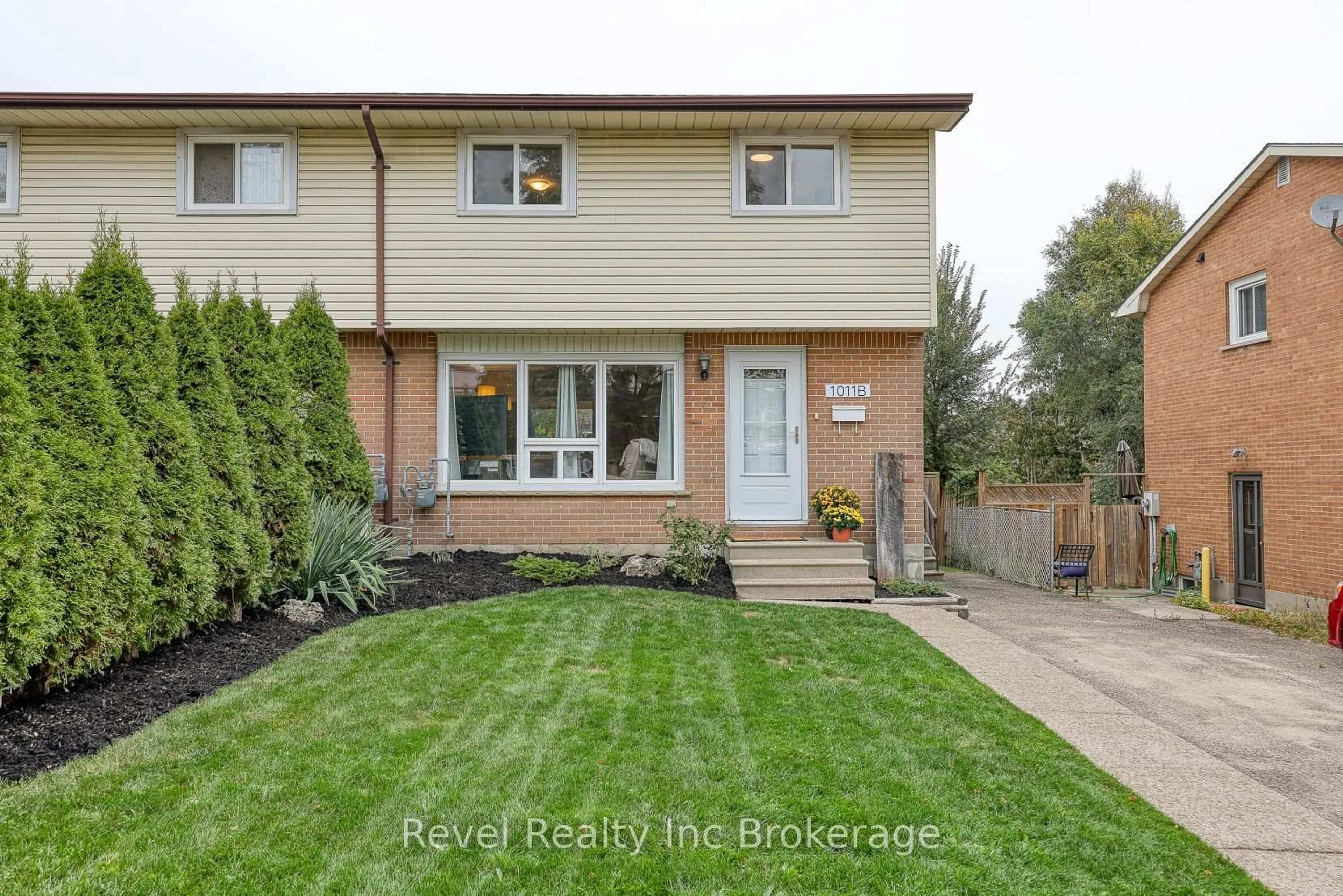 Unknown for 1011B Vanier Ave, Woodstock Ontario N4S 4K5