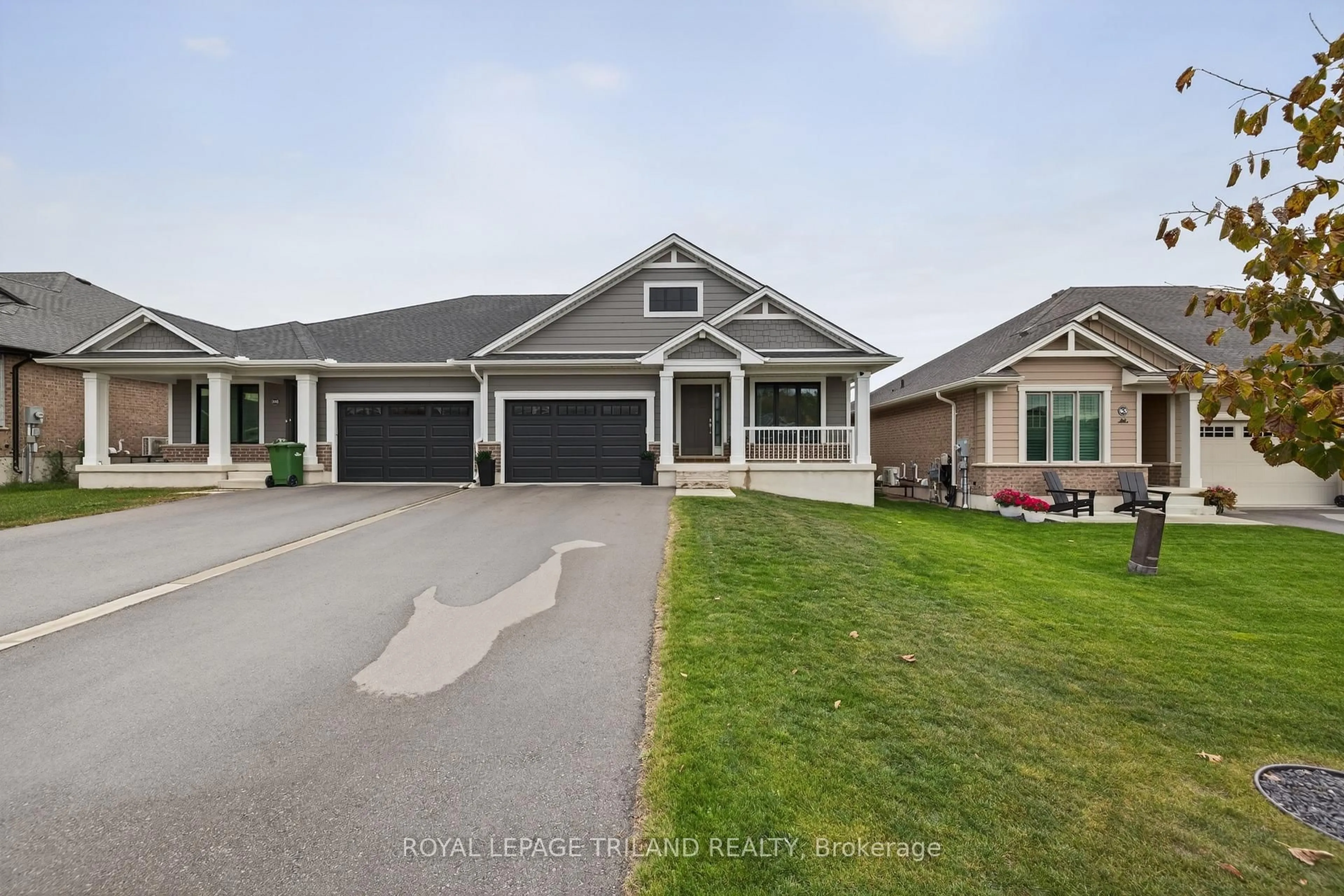A pic from outside/outdoor area/front of a property/back of a property/a pic from drone, street for 61 Ashberry Pl, St. Thomas Ontario N5R 0H9
