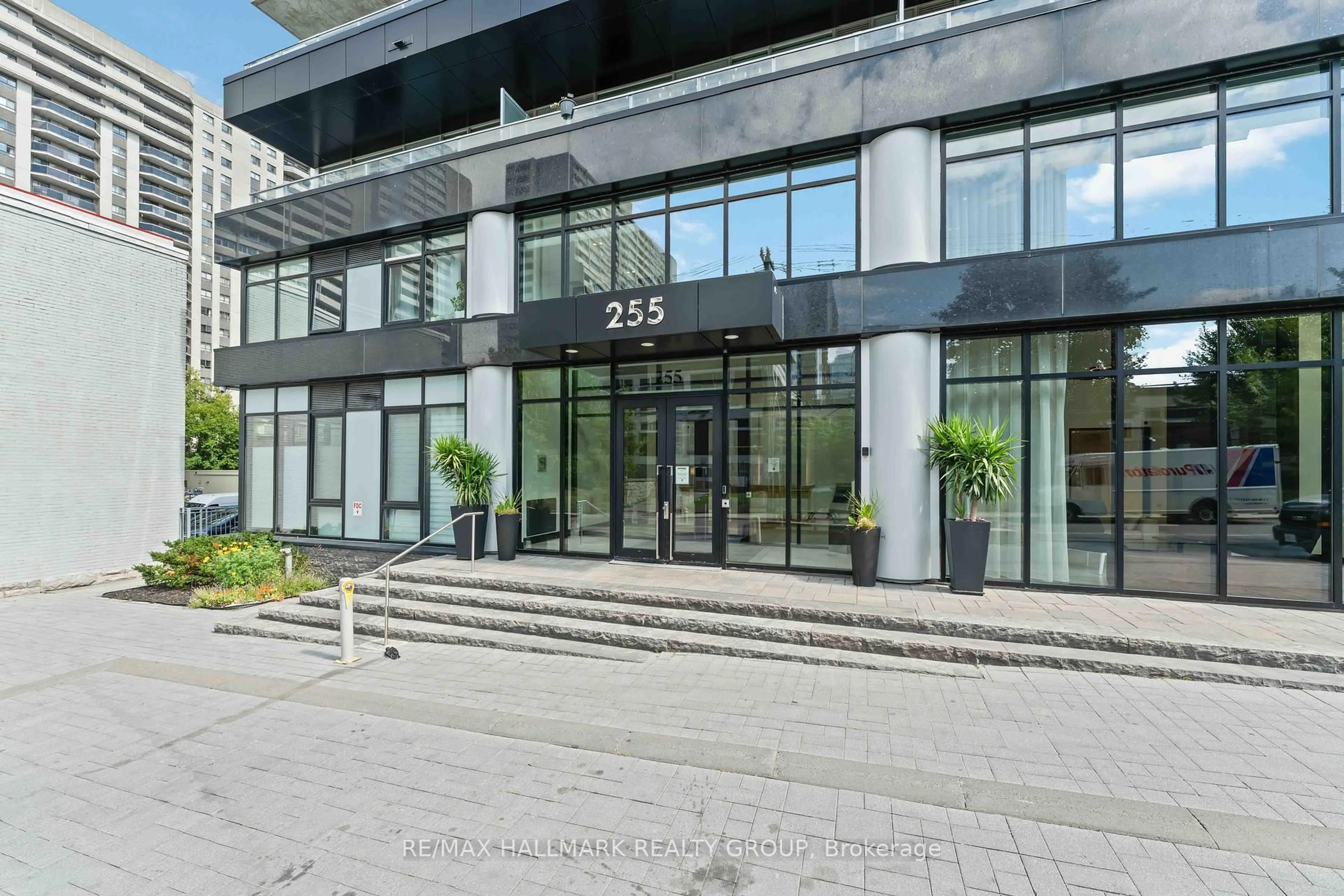 Indoor foyer for 255 BAY St #1209, Ottawa Ontario K1R 0C5
