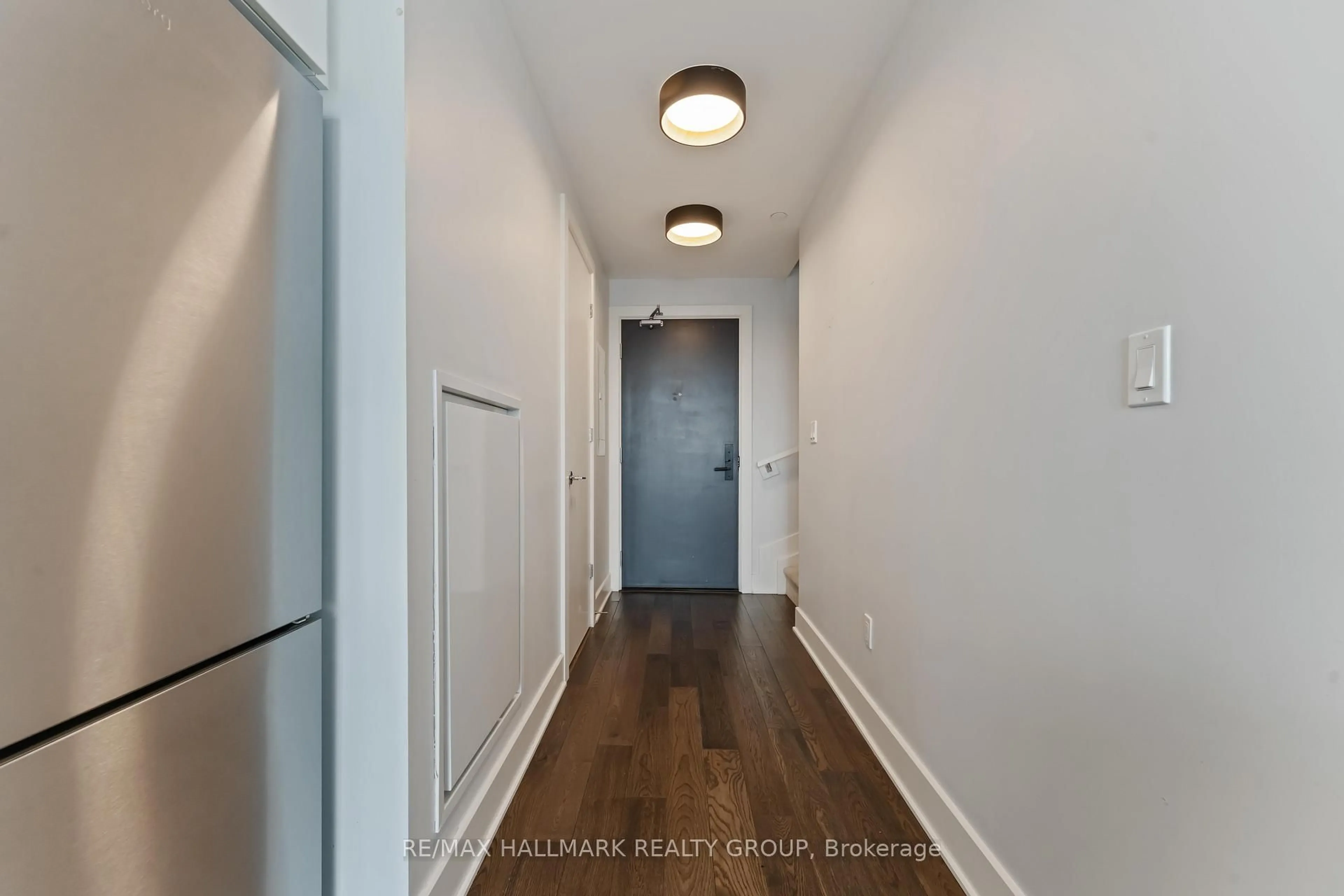 Indoor entryway for 255 BAY St #1209, Ottawa Ontario K1R 0C5