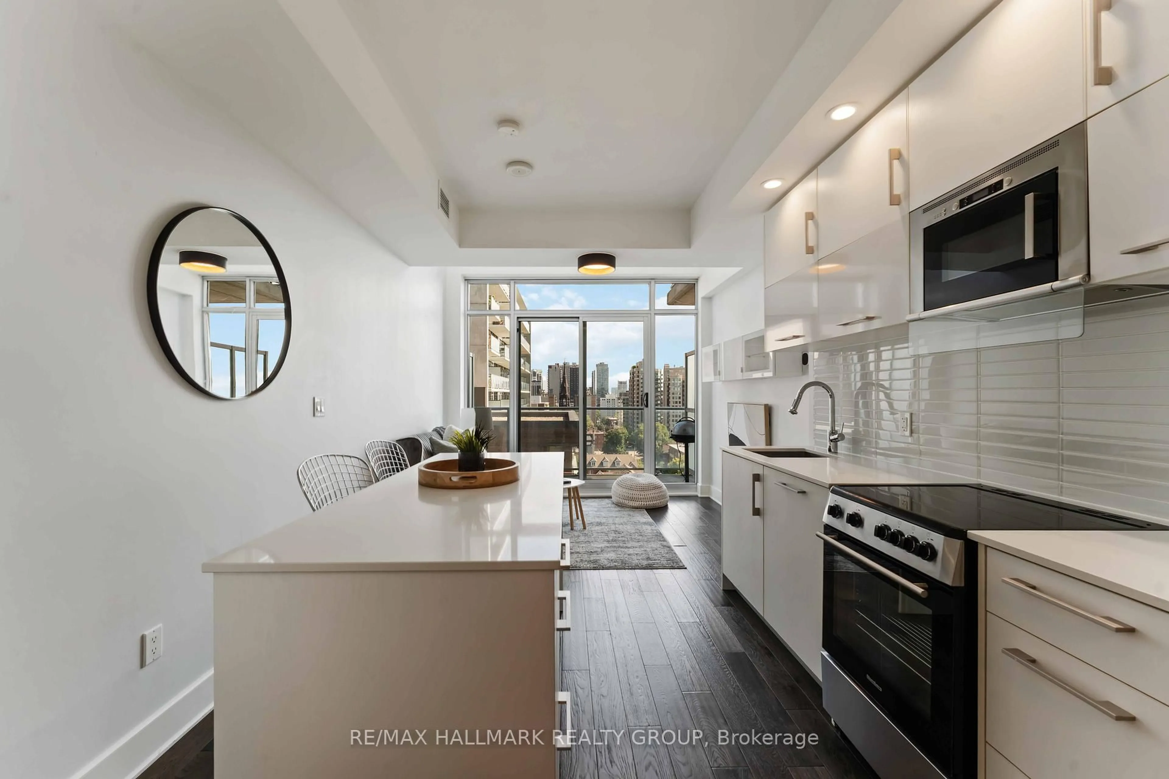 Contemporary kitchen, ceramic/tile floor for 255 BAY St #1209, Ottawa Ontario K1R 0C5