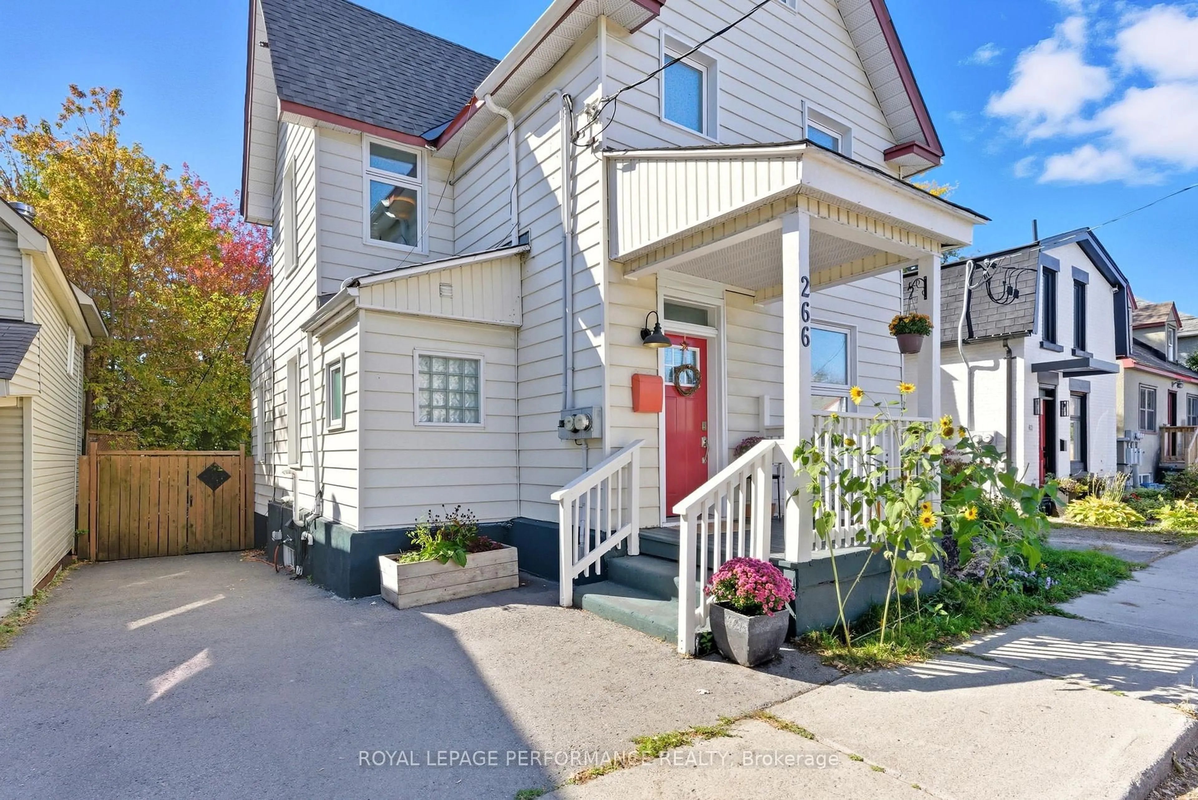 Unknown for 266 Bradley Ave, Ottawa Ontario K1L 7E9