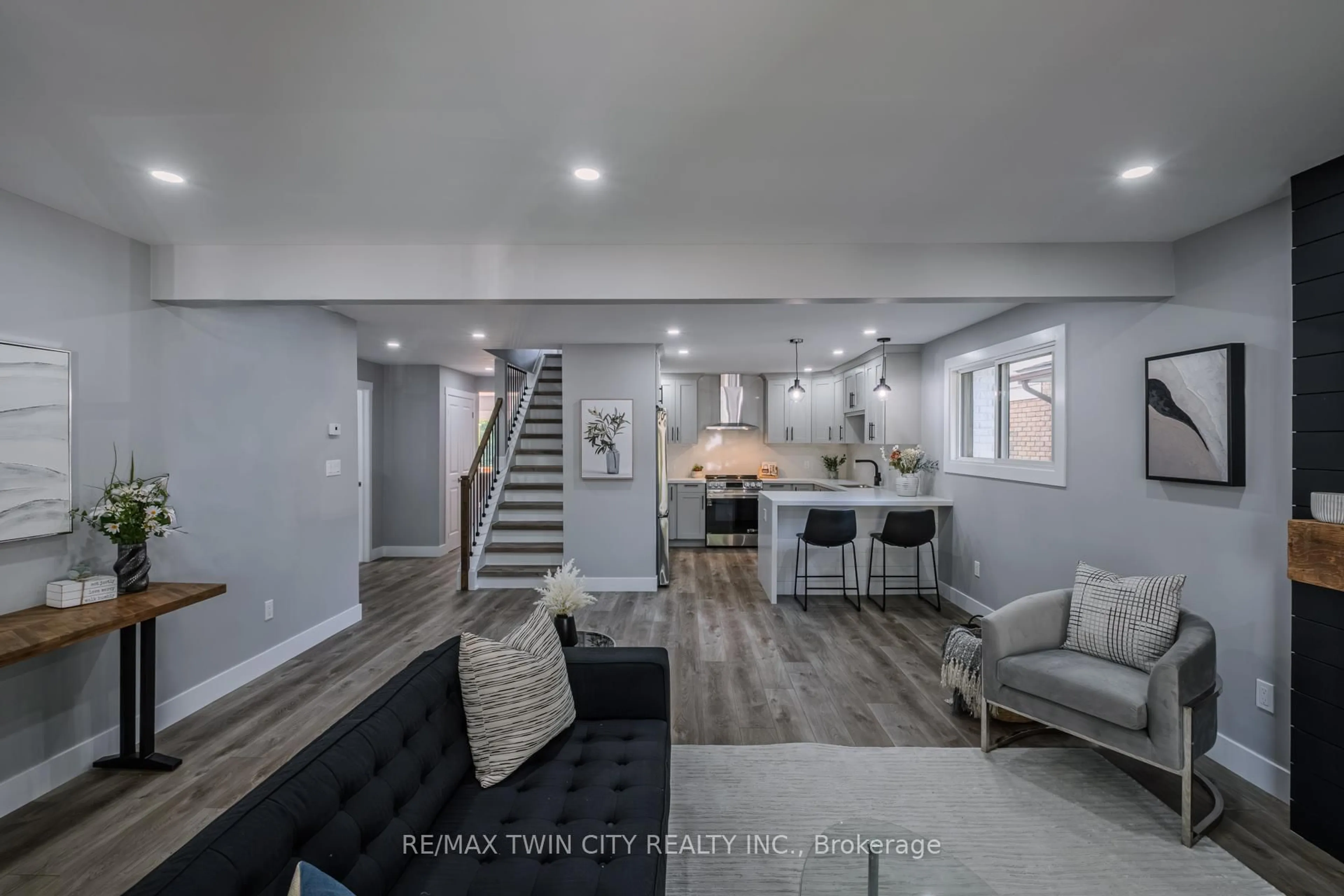 Open concept kitchen, unknown for 14 October Pl, Brantford Ontario N3R 7B4
