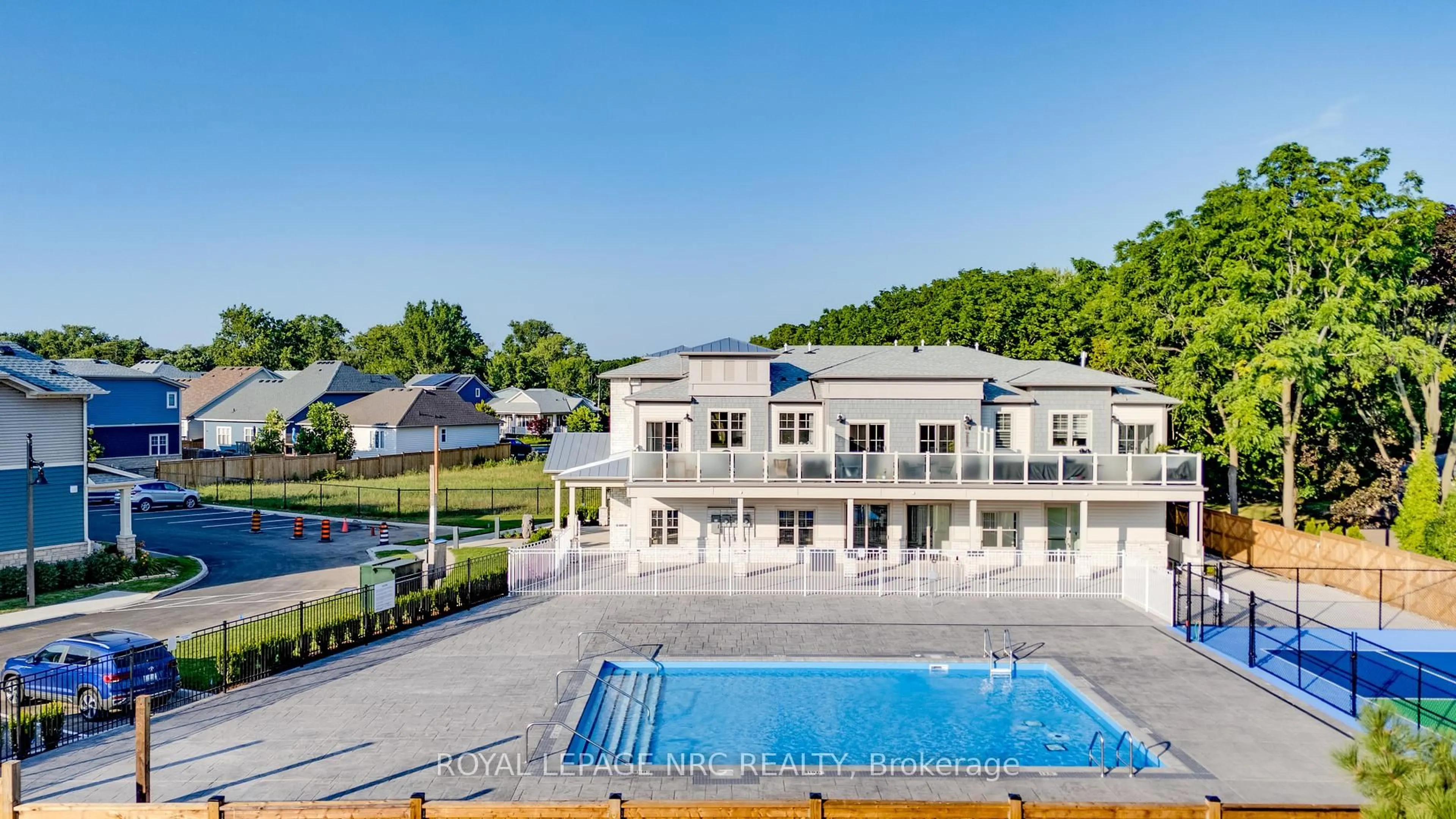 Pool for 12 SHORES Lane #B, Fort Erie Ontario L0S 1B0