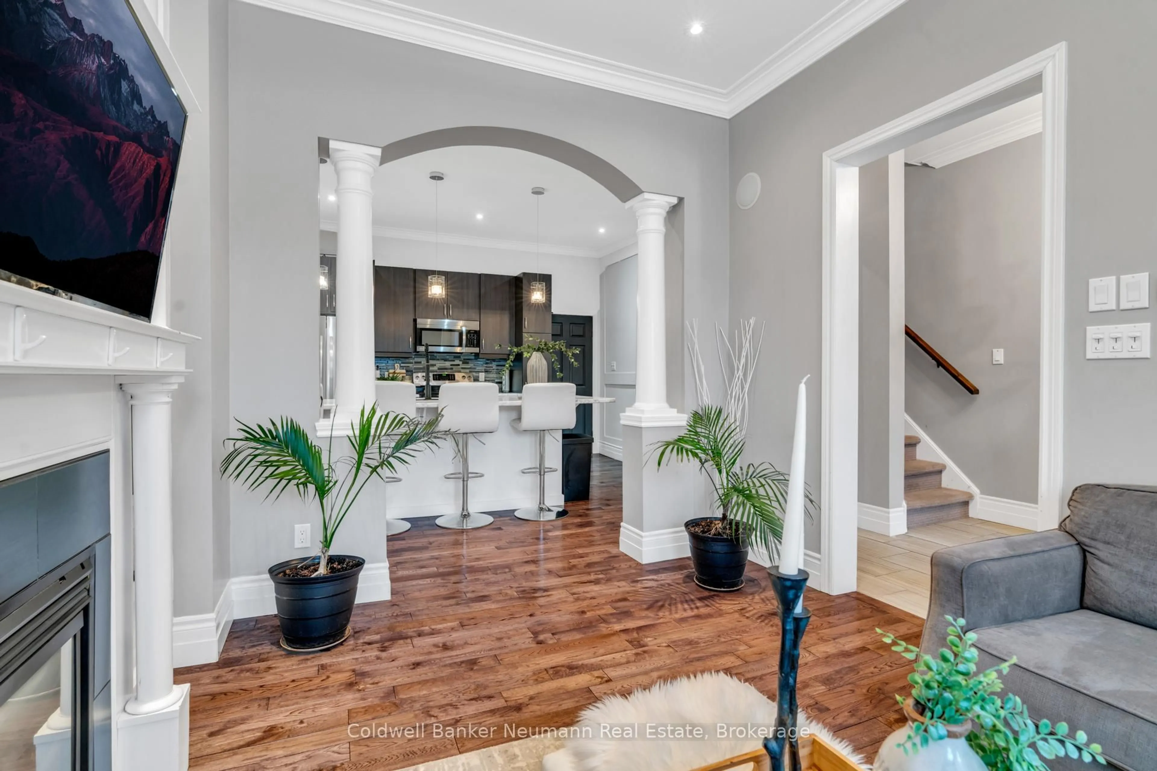 Indoor entryway for 394 Woolwich St, Guelph Ontario N1H 3W7