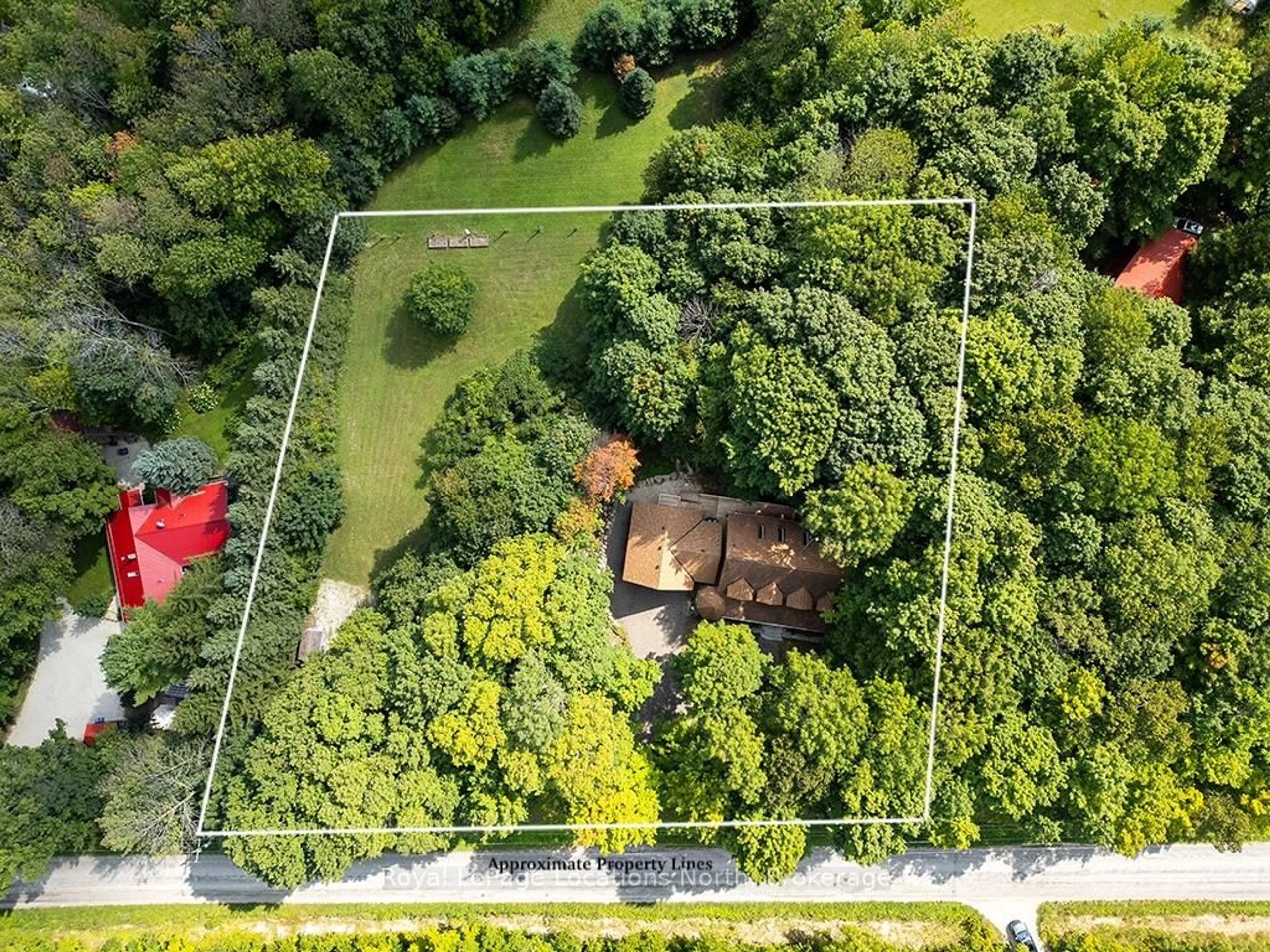 A pic from outside/outdoor area/front of a property/back of a property/a pic from drone, unknown for 245596 22 Sdrd, Meaford Ontario N4L 0A7