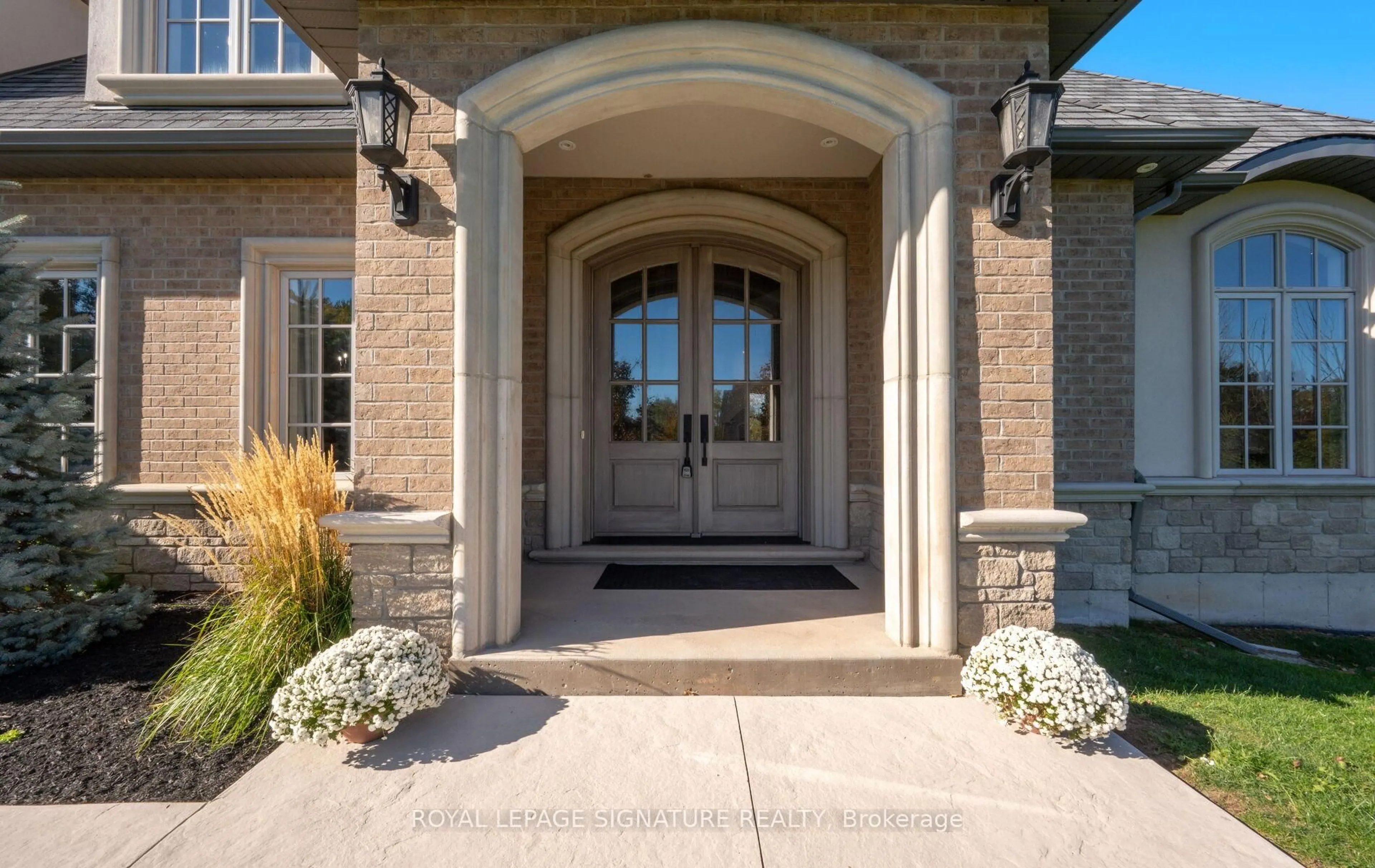 Indoor entryway for 161 Perryman Crt, Erin Ontario N0B 1H0