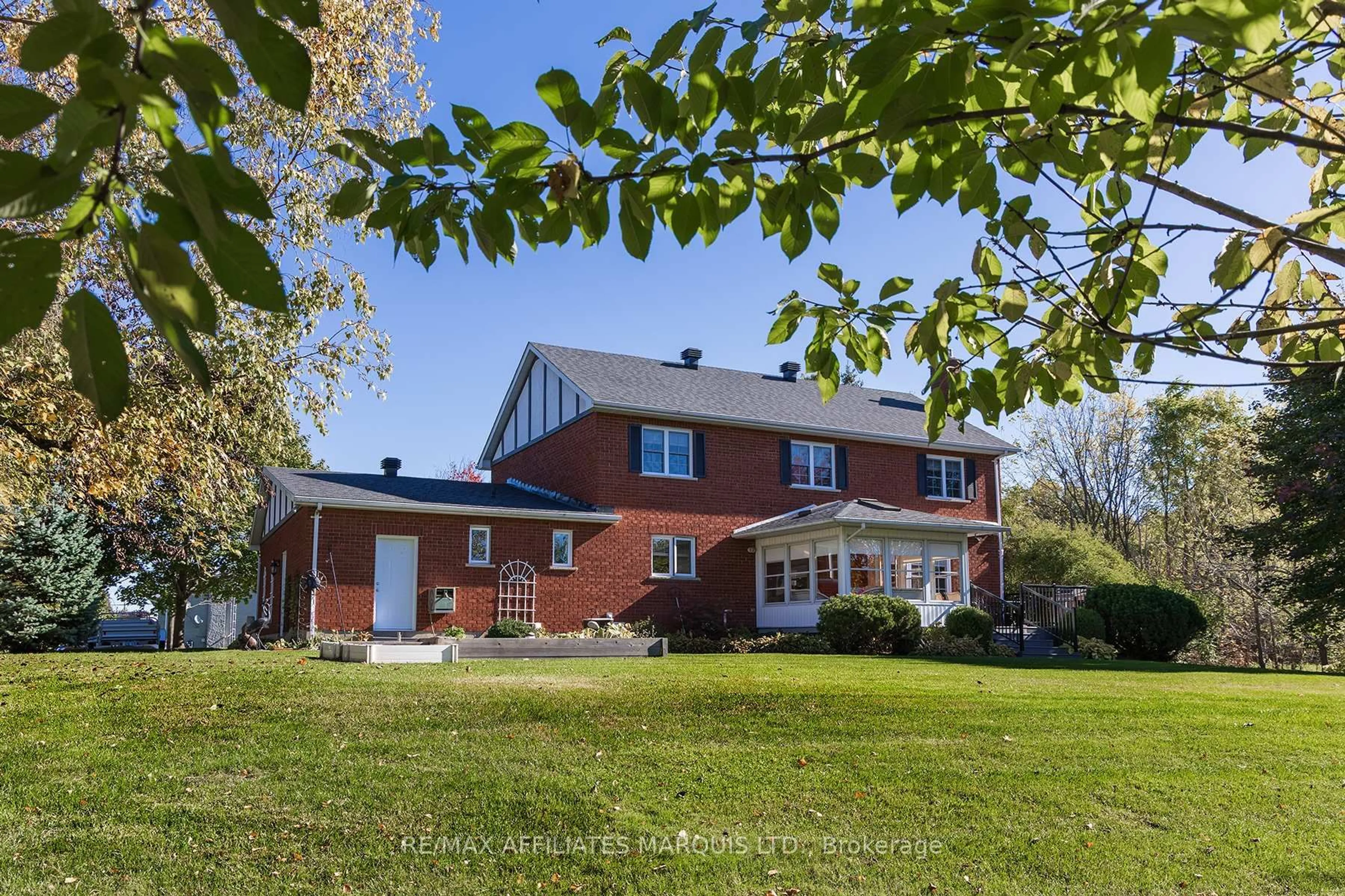 Unknown for 2 Fairholme Dr, South Dundas Ontario K0C 1X0