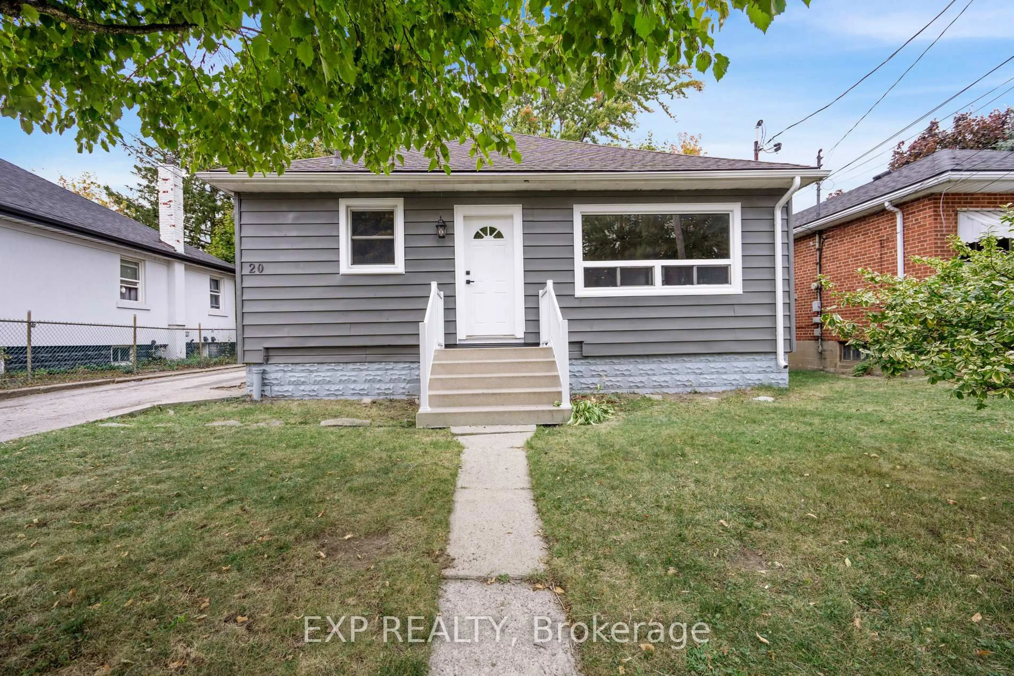 Home with vinyl exterior material, street for 20 West 4th St, Hamilton Ontario L9C 3M3