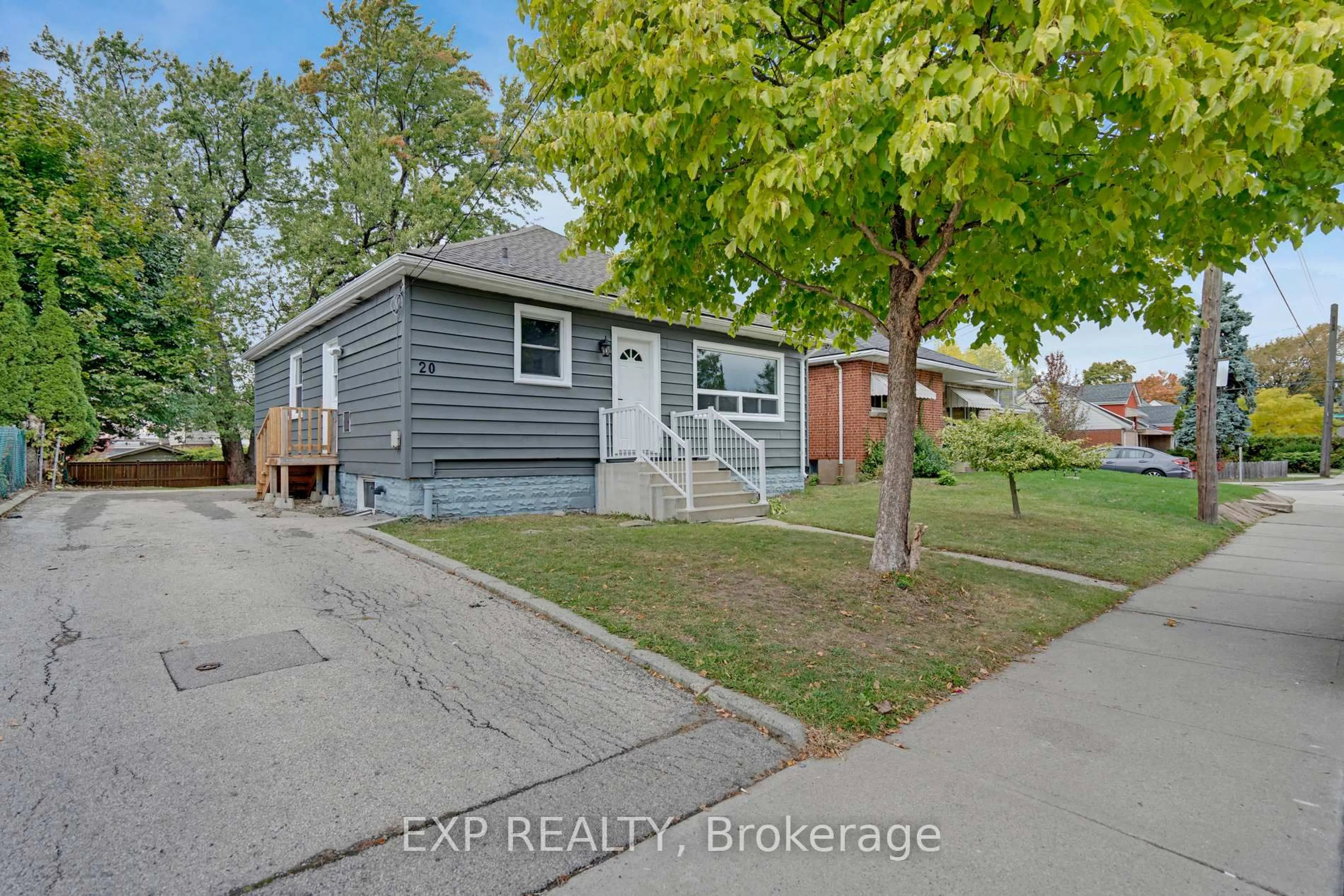 Unknown for 20 West 4th St, Hamilton Ontario L9C 3M3