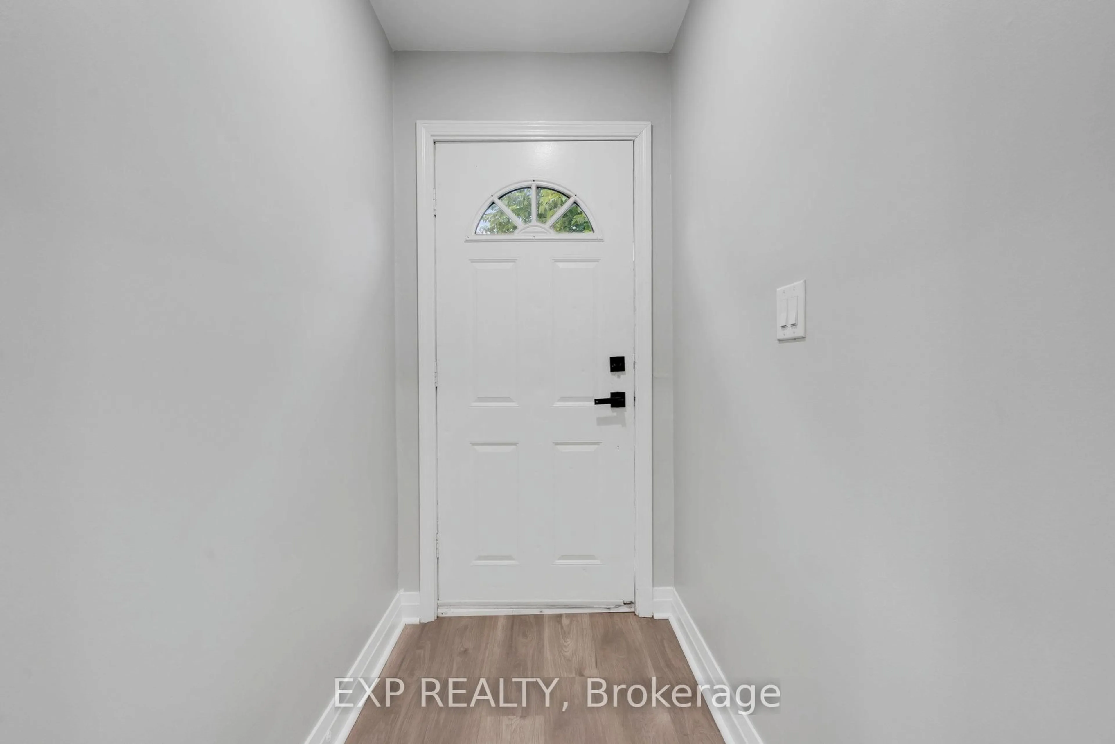 Indoor entryway for 20 West 4th St, Hamilton Ontario L9C 3M3