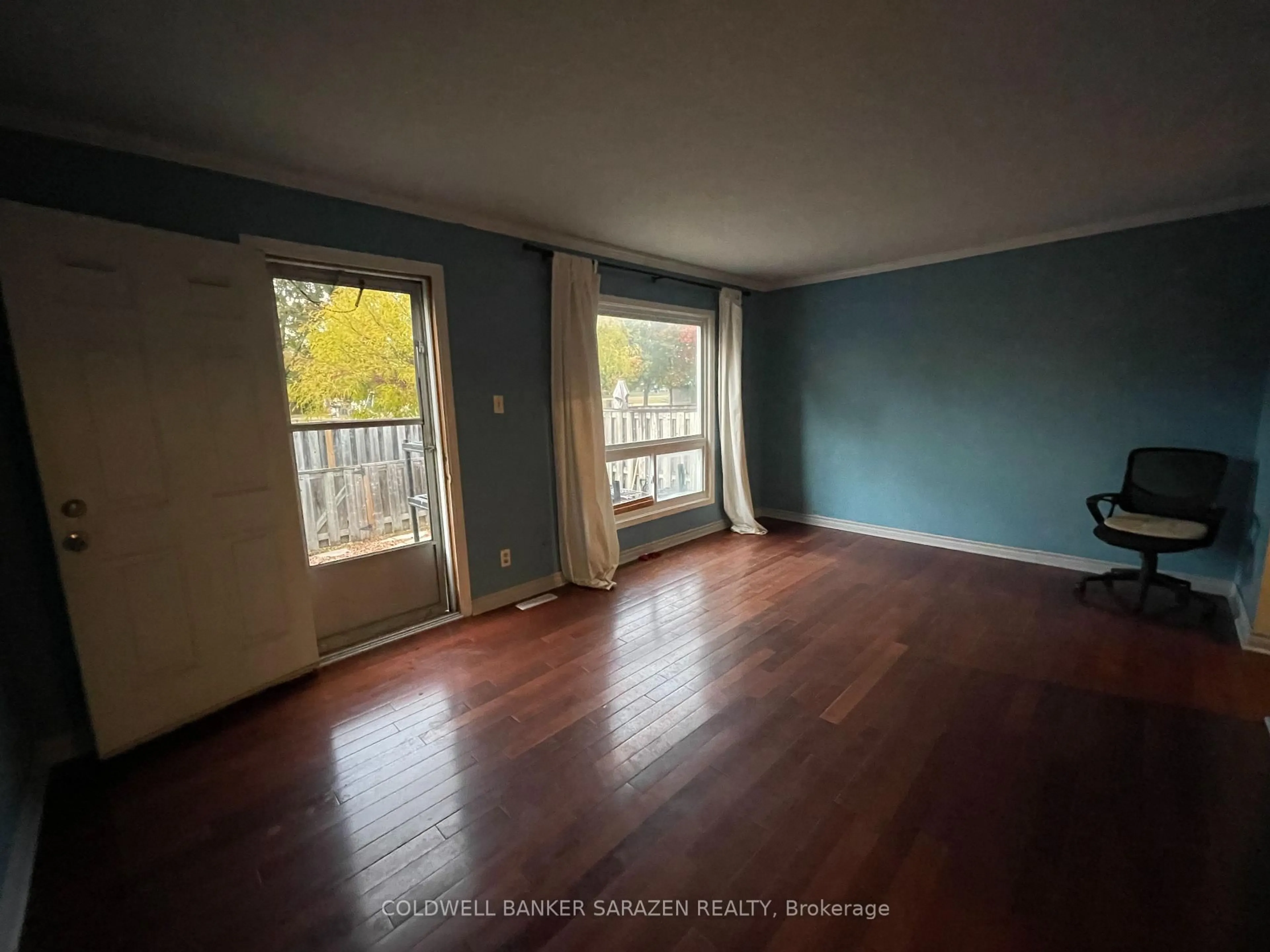 A pic of a room for 4868 Hendon Way #10, Ottawa Ontario K1J 8T1