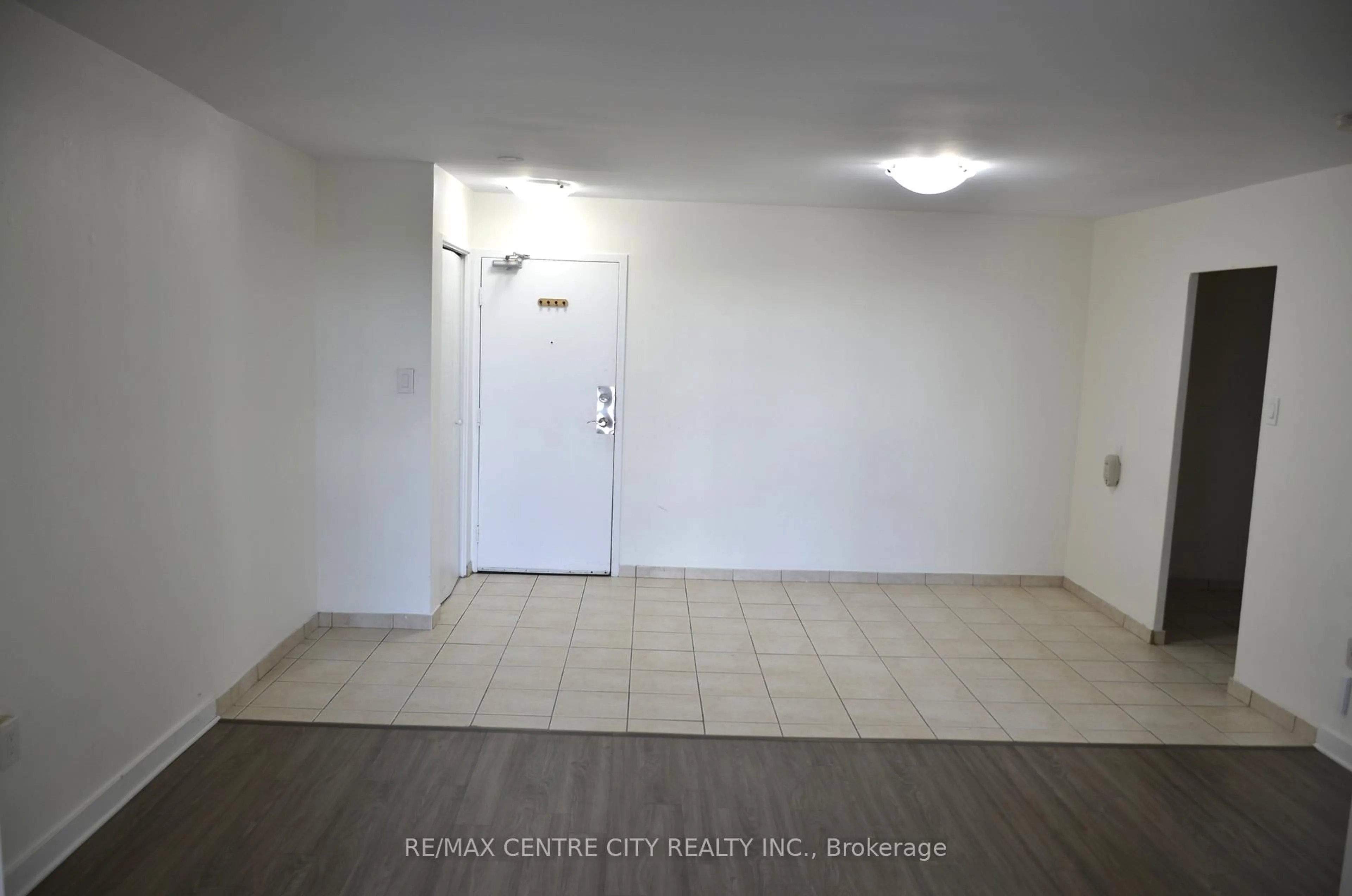 A pic of a room for 573 Mornington Ave #801, London East Ontario N5Y 4T9