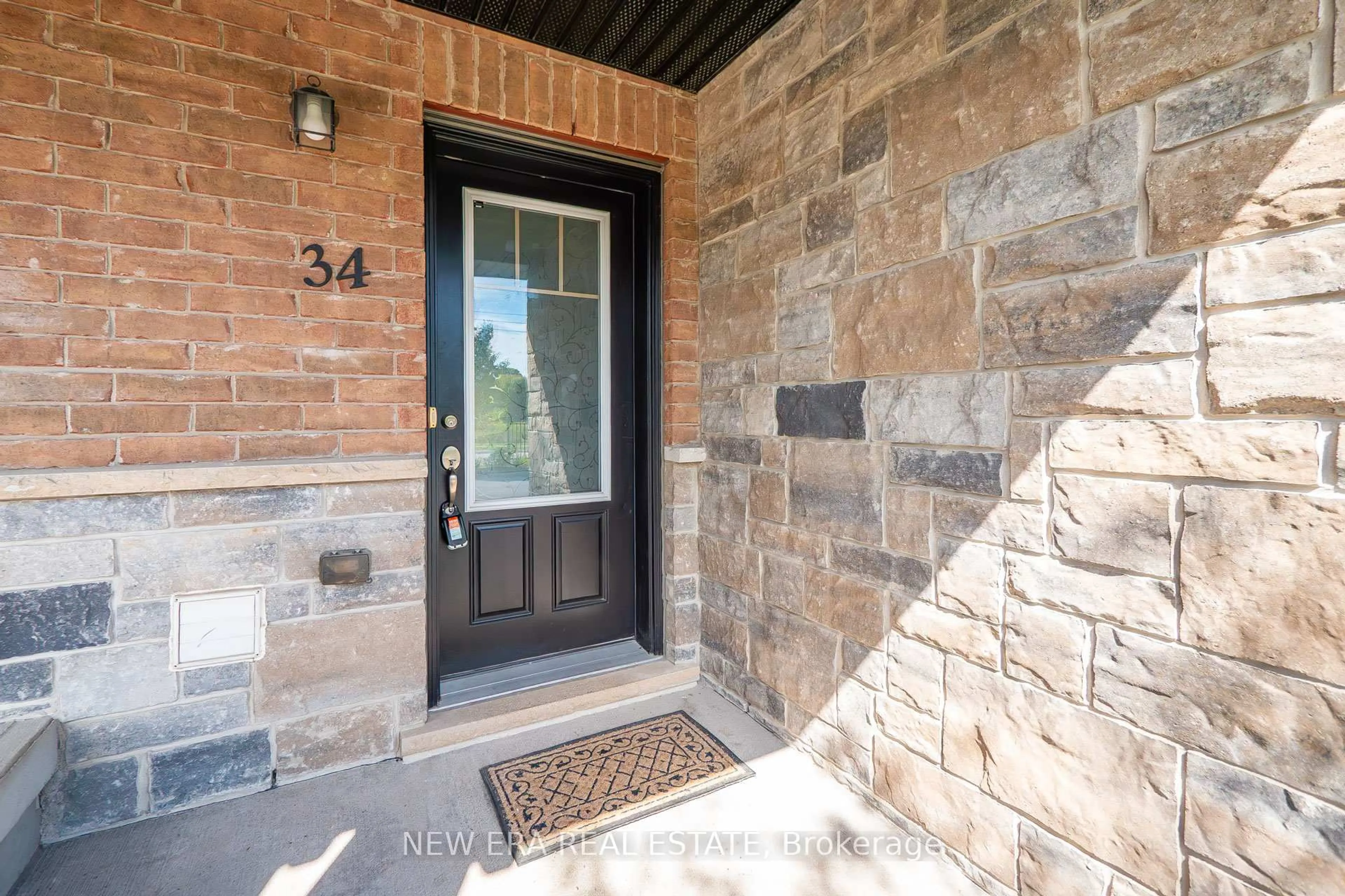 Indoor entryway for 34 Arlington Cres, Guelph Ontario N1L 0L1