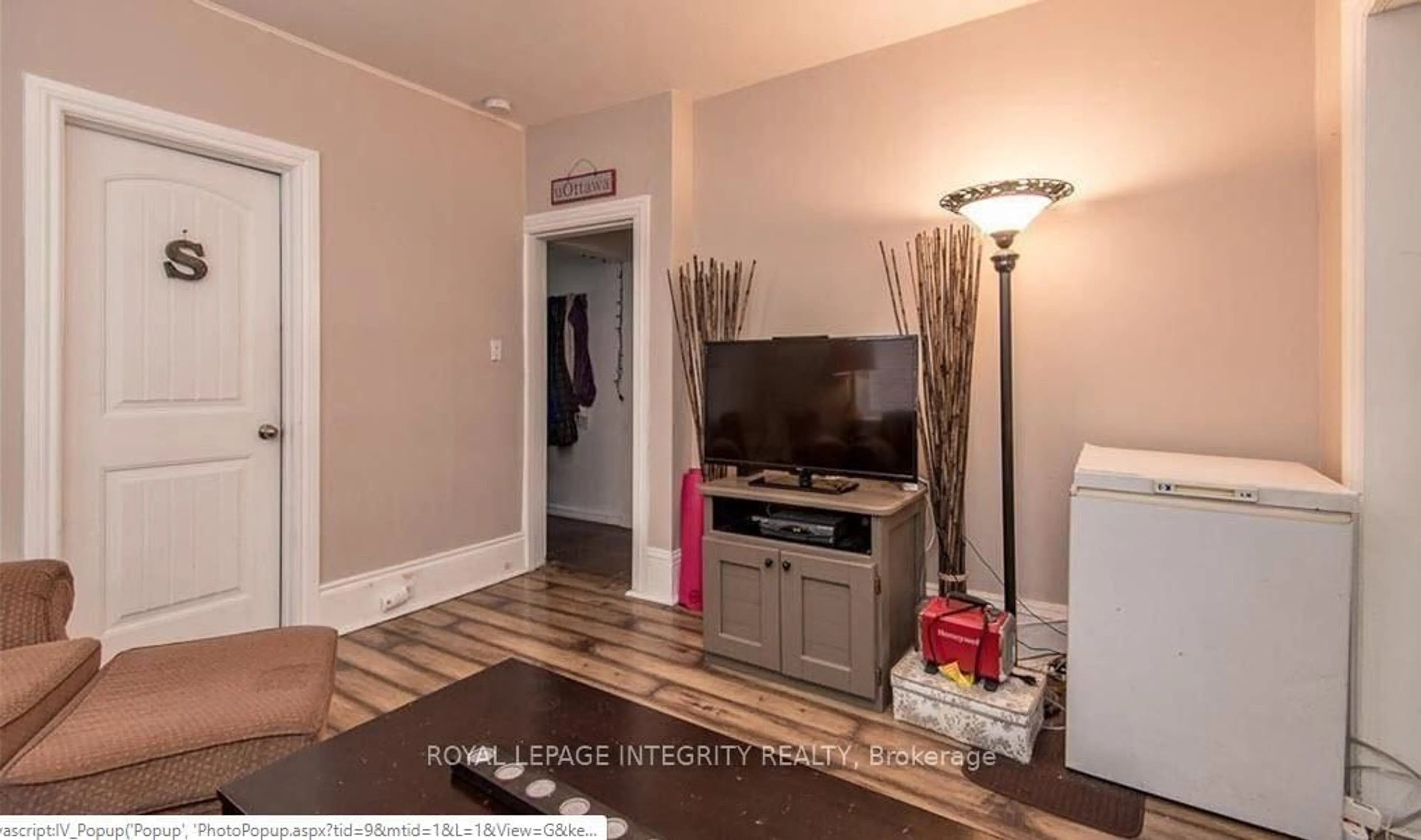 Unknown for 521 CHAPEL St, Ottawa Ontario K1N 8A1