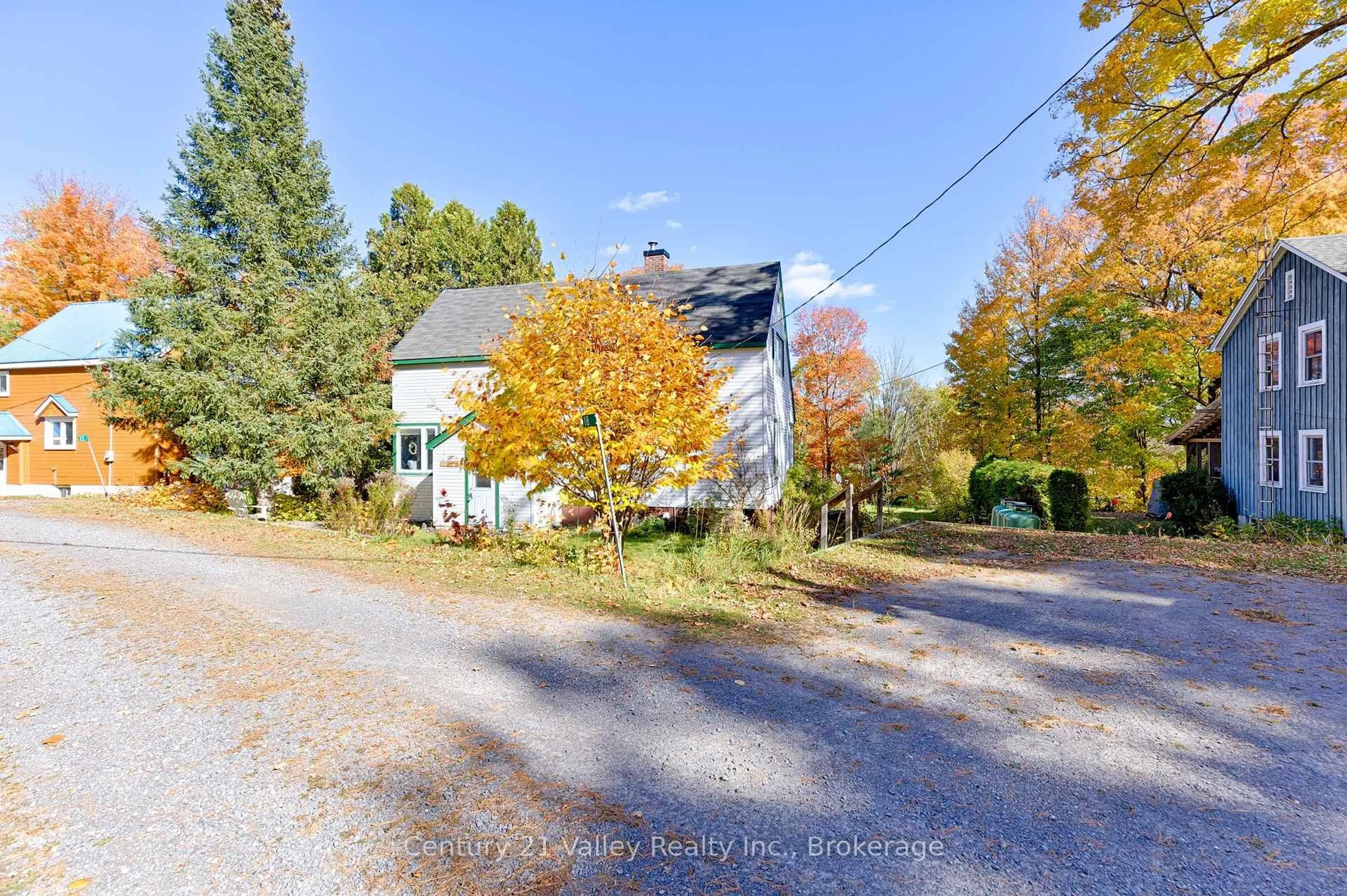 A pic from outside/outdoor area/front of a property/back of a property/a pic from drone, unknown for 18 Colony Lane, Calabogie Ontario K0J 1H0