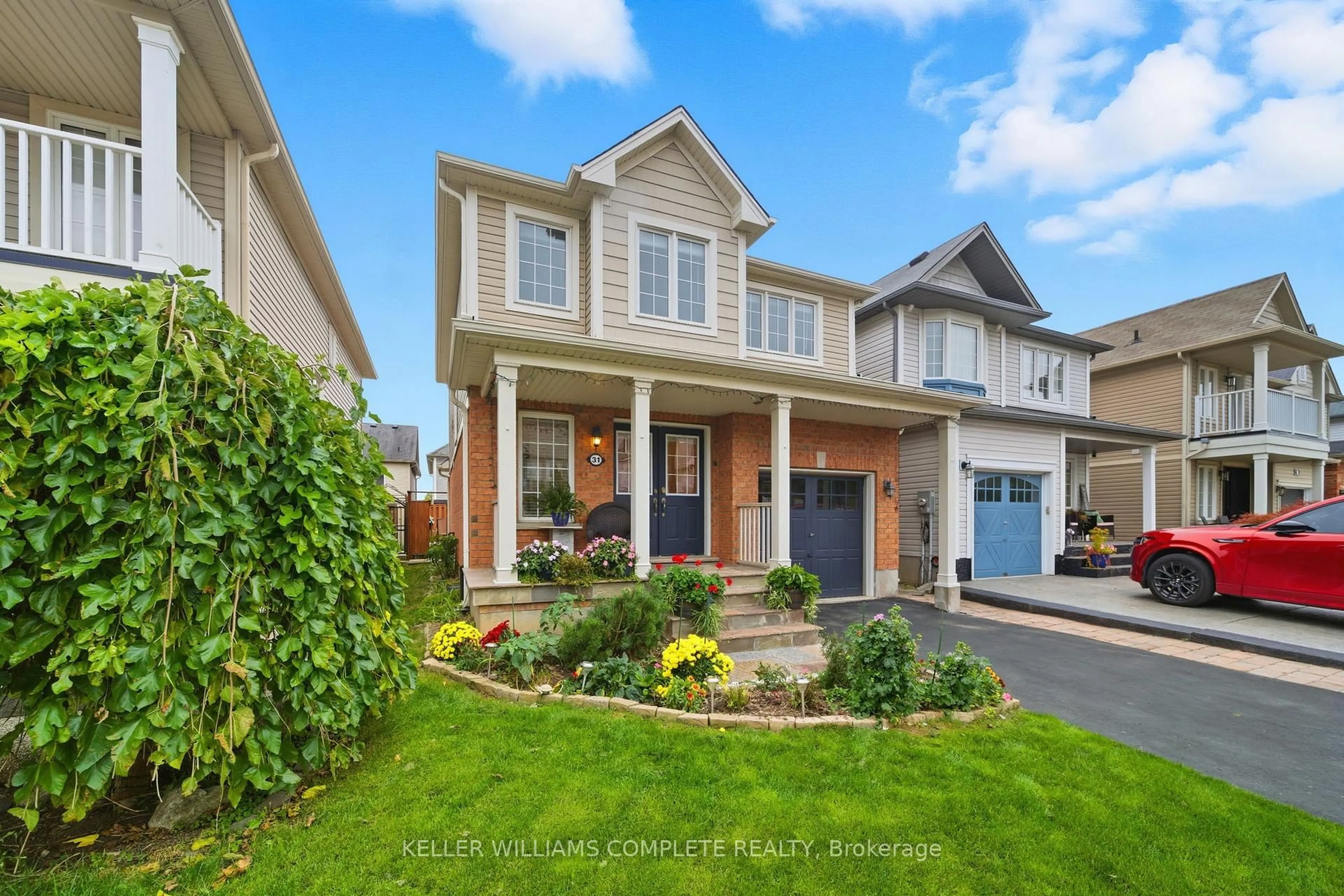 Home with vinyl exterior material, street for 31 GOWLAND Dr, Hamilton Ontario L0R 1C0