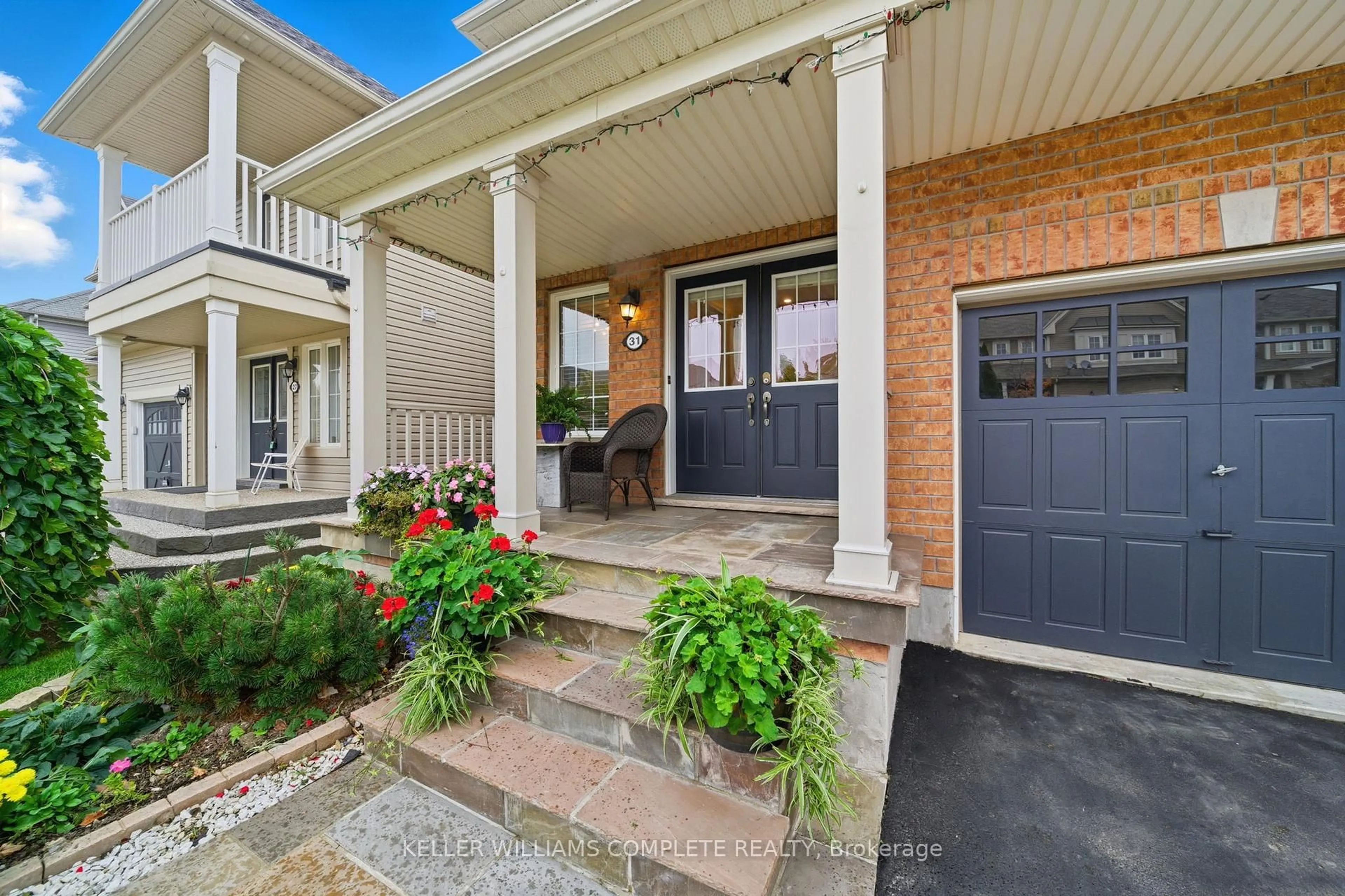 Indoor entryway for 31 GOWLAND Dr, Hamilton Ontario L0R 1C0