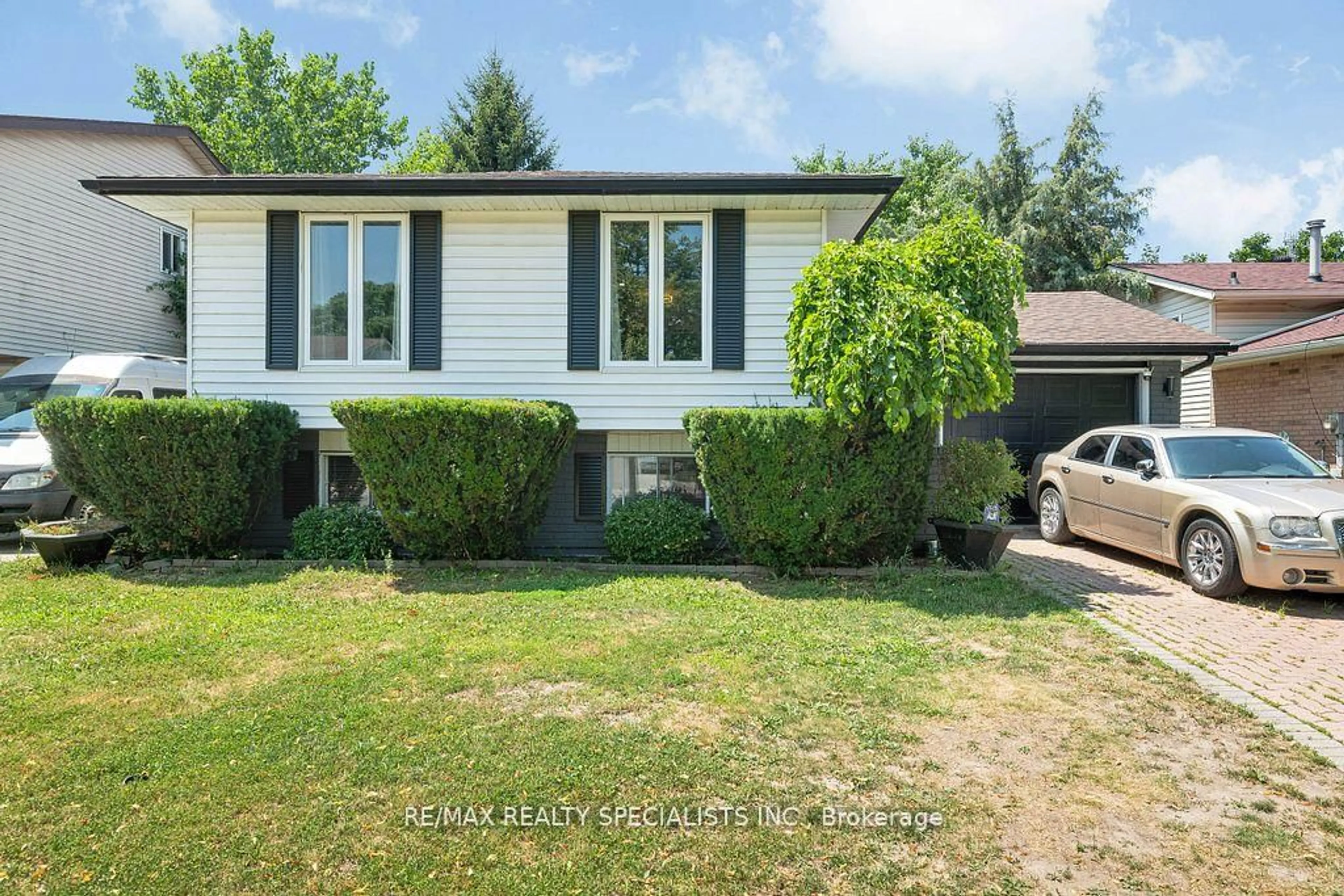 Home with vinyl exterior material, street for 3195 Conservation Dr, Windsor Ontario N8W 5B8