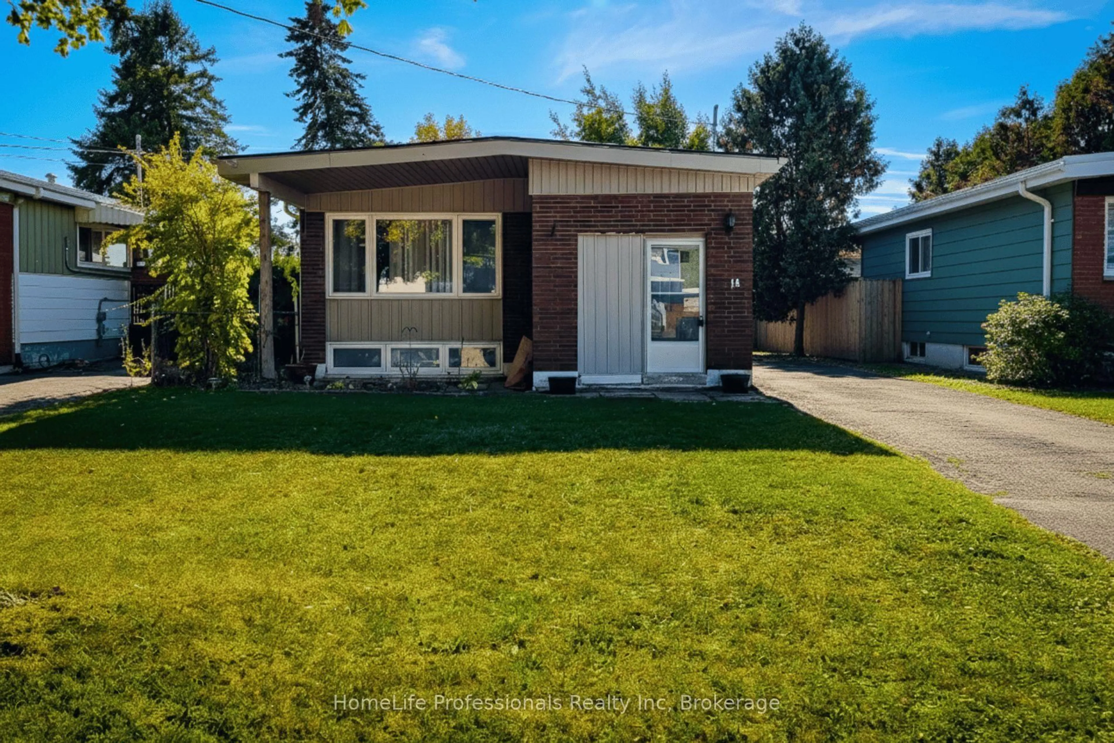 Home with vinyl exterior material, street for 14 Ronaldshay Ave, Hamilton Ontario L9A 3B1