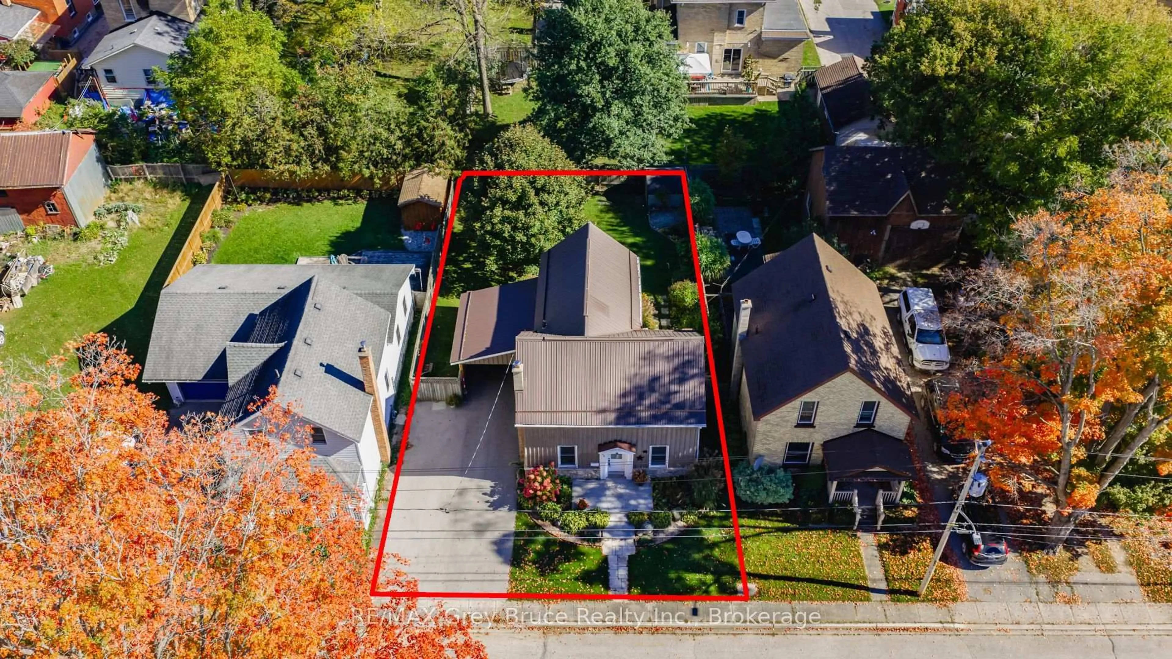 A pic from outside/outdoor area/front of a property/back of a property/a pic from drone, street for 173 5th Ave, Arran-Elderslie Ontario N0G 1L0