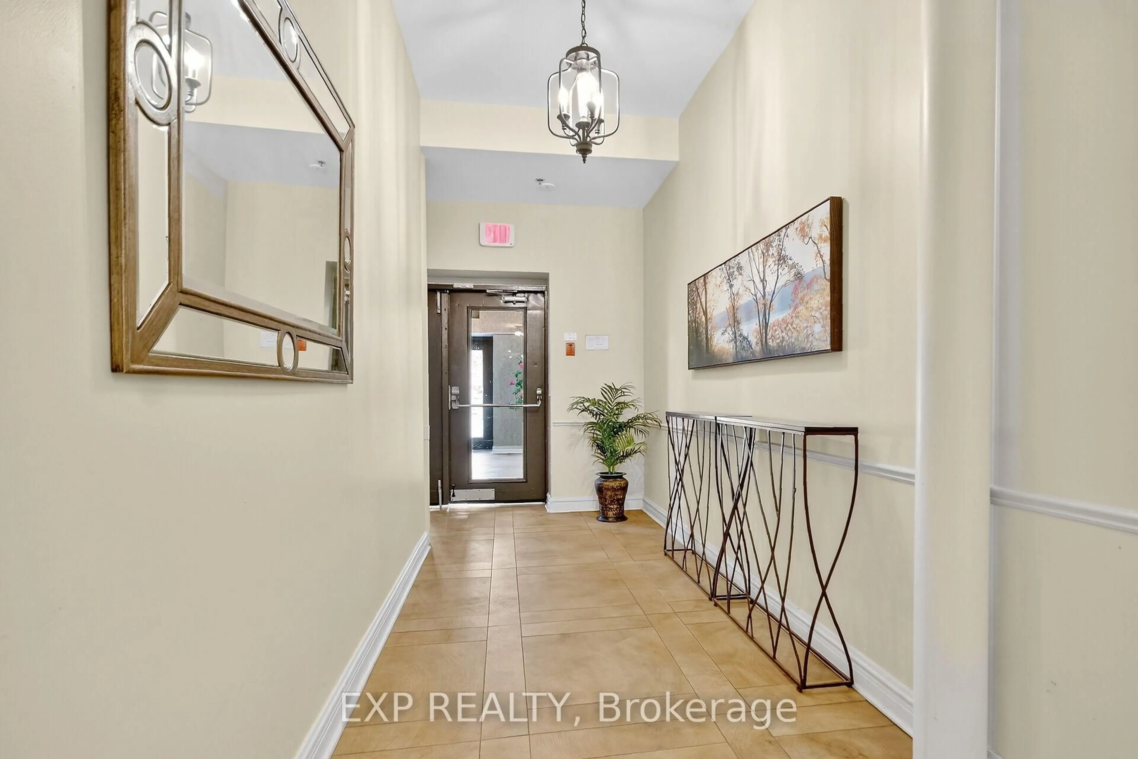 Indoor entryway for 1 Rosamond St #302, Almonte Ontario K0A 1A0