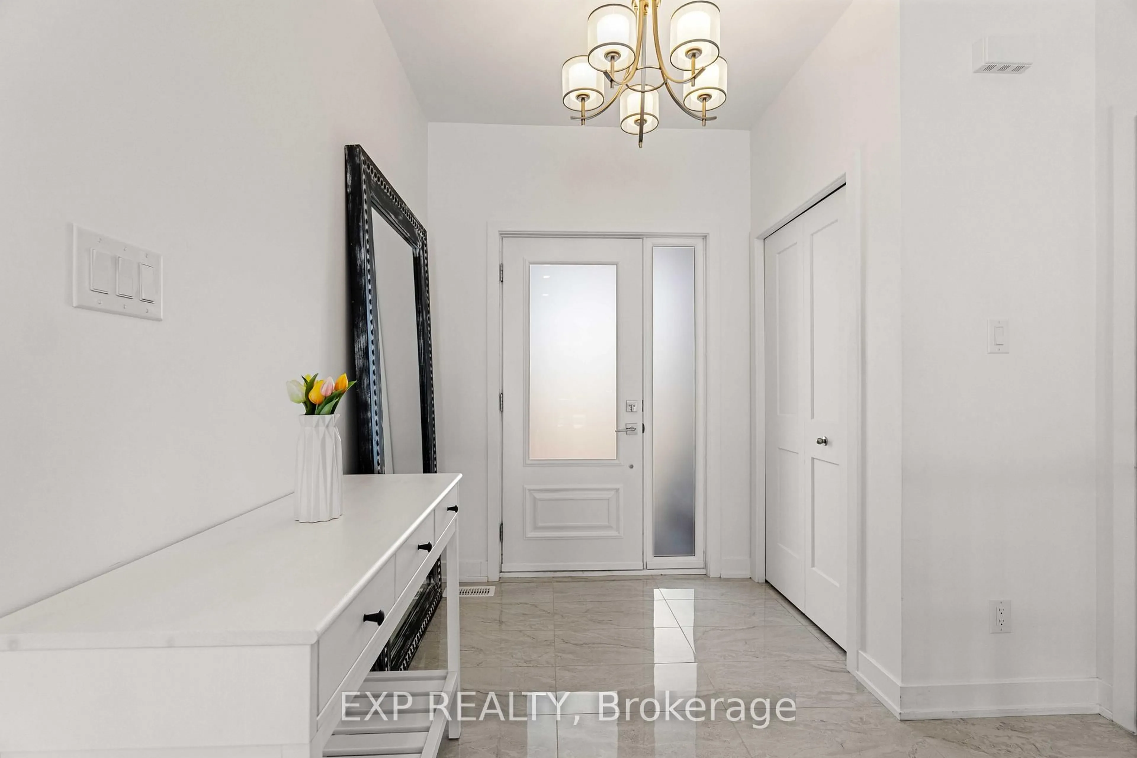 Indoor entryway for 394 Dore St, Casselman Ontario K0A 1M0