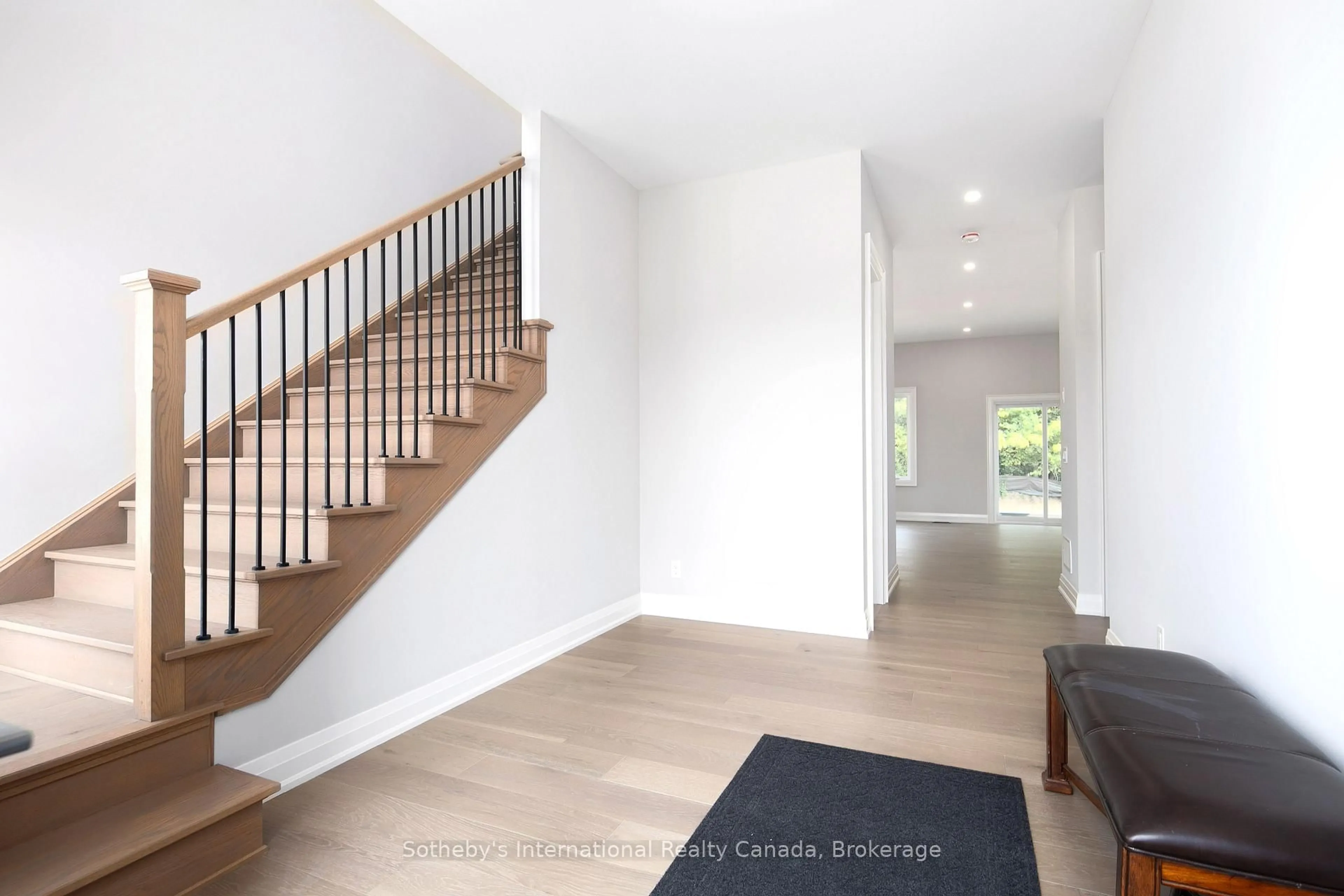 Indoor entryway for 124 EQUALITY Dr, Meaford Ontario N0H 1V0