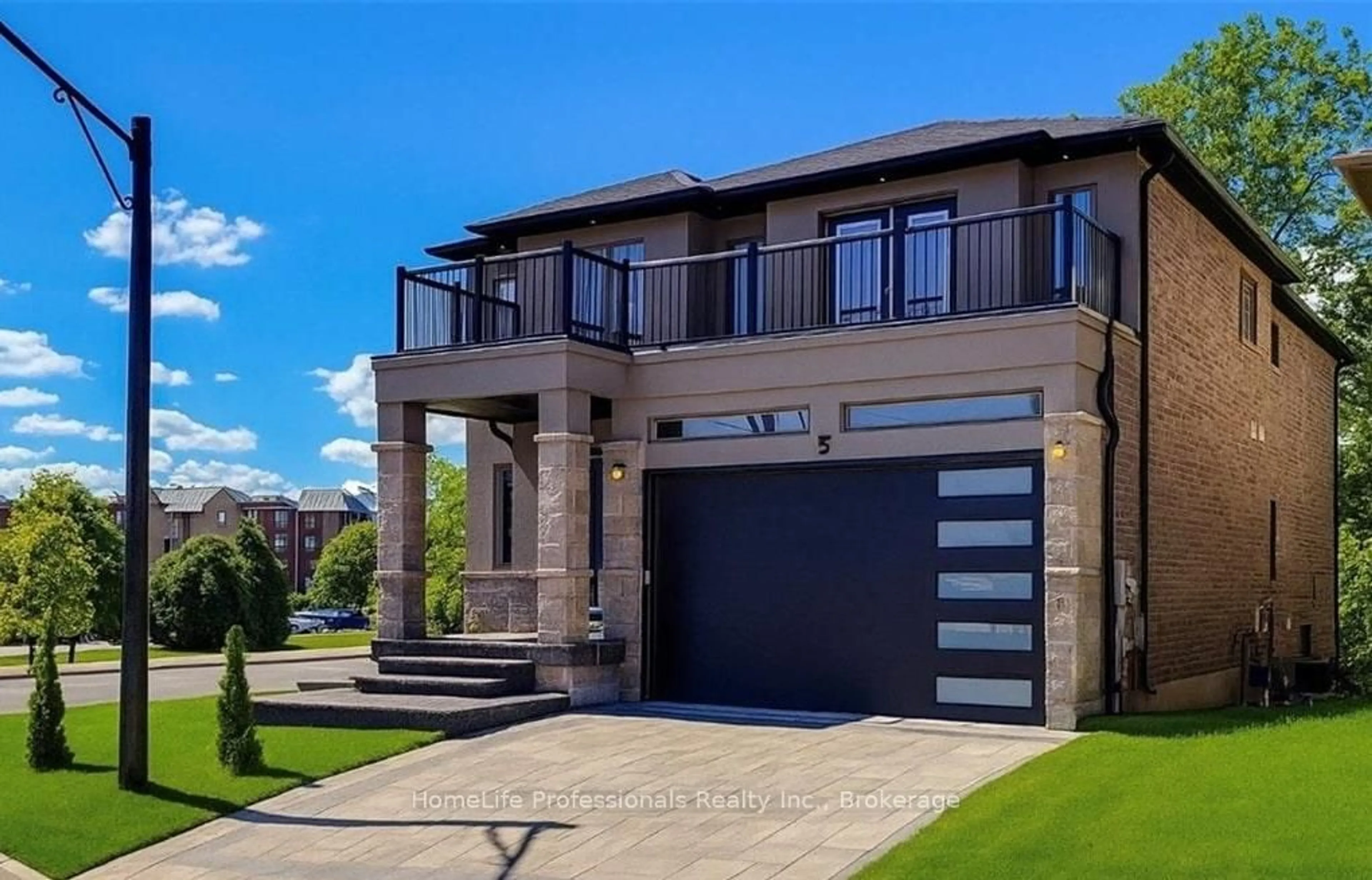 Home with brick exterior material, street for 1261 Mohawk Rd #5, Hamilton Ontario L9G 3K9