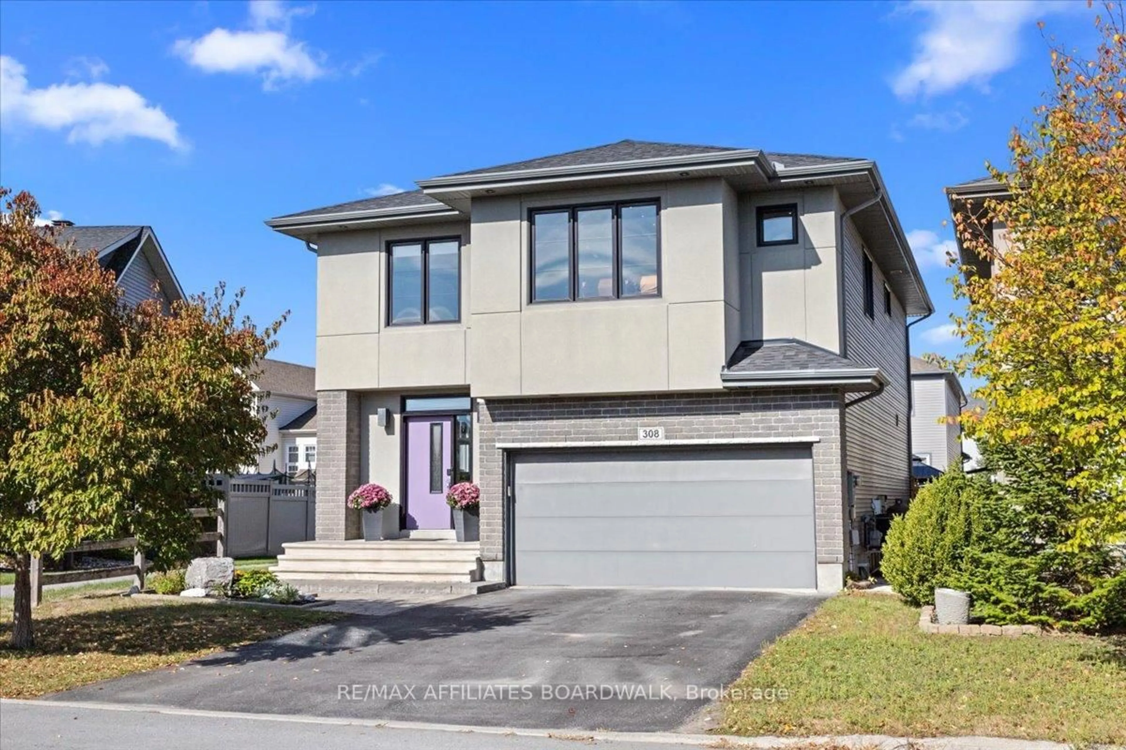 Home with vinyl exterior material, street for 308 Equine Way, Ottawa Ontario K2V 0A7