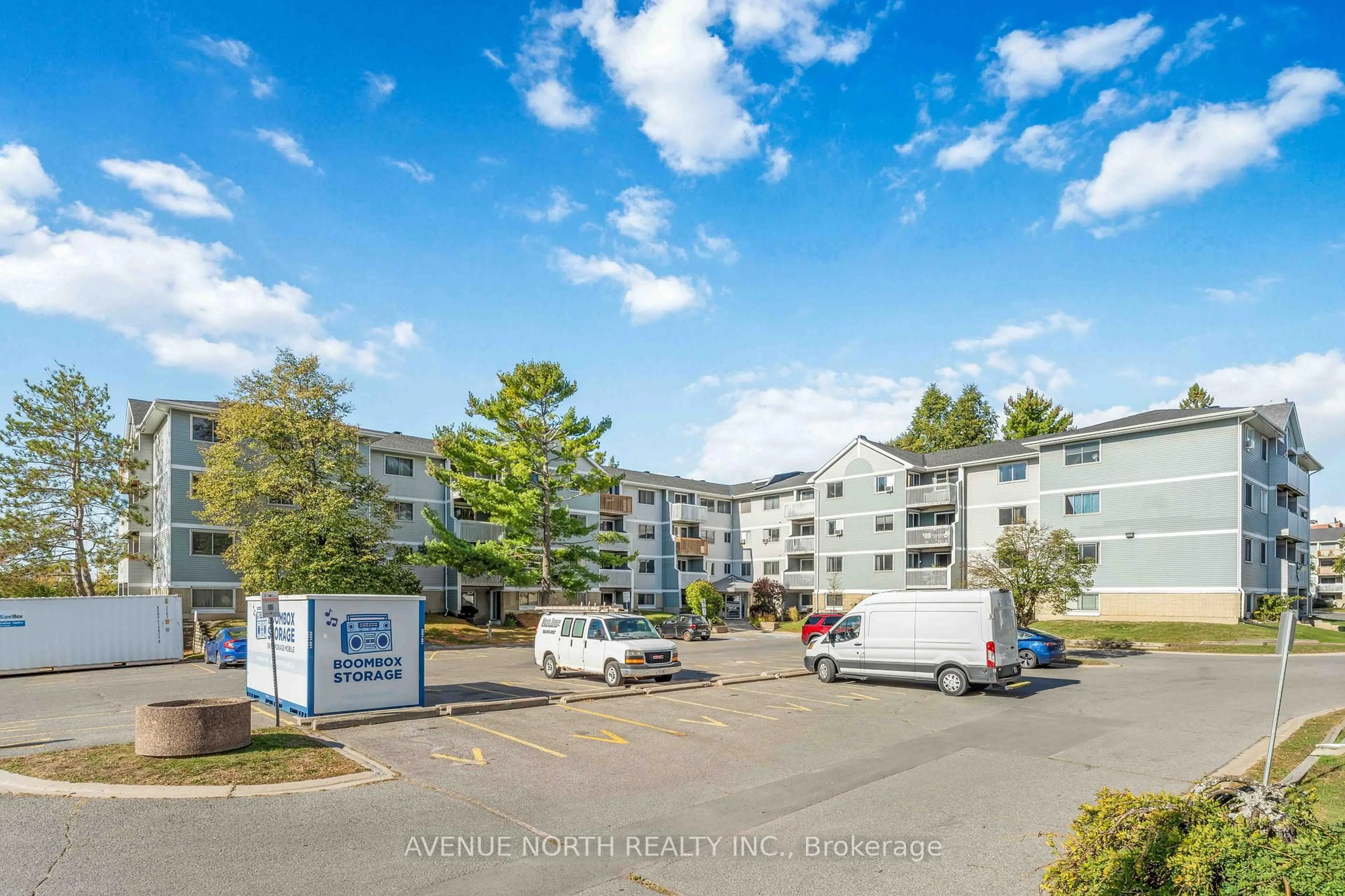 A pic from outside/outdoor area/front of a property/back of a property/a pic from drone, unknown for 214 Viewmount Dr #200, Ottawa Ontario K2E 7X3