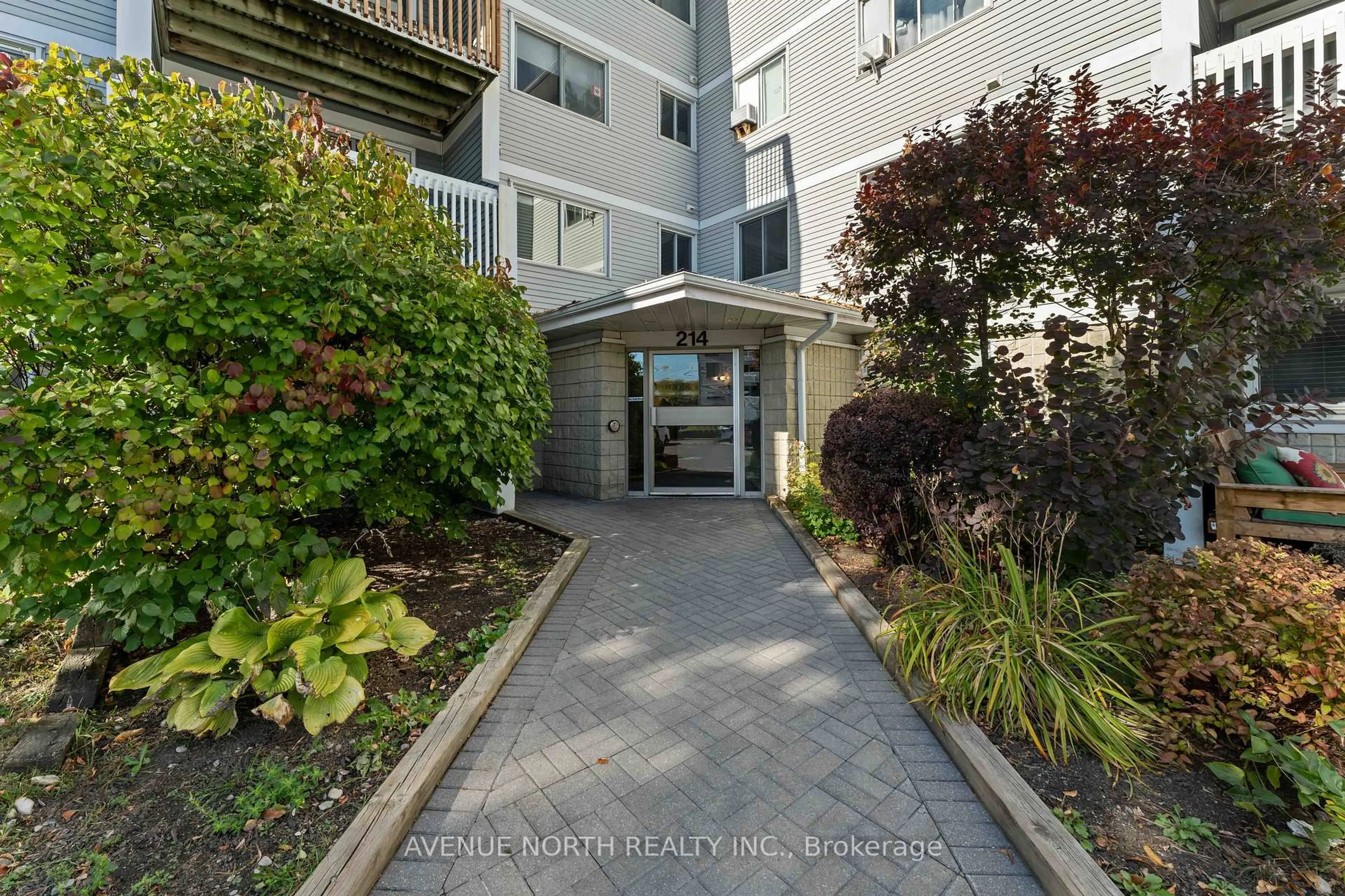 Unknown for 214 Viewmount Dr #200, Ottawa Ontario K2E 7X3