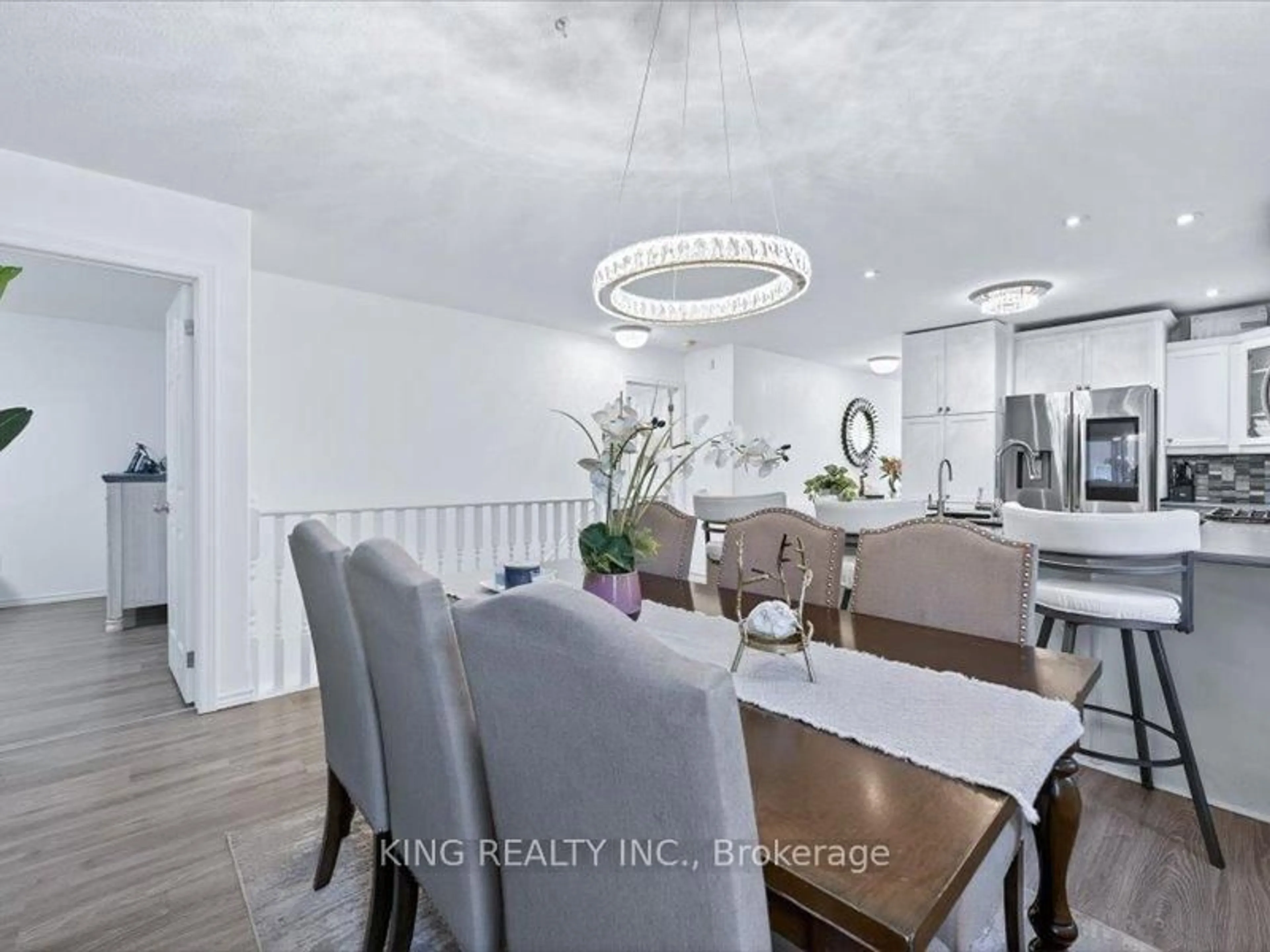 Dining room, unknown for 565 Grey St, Brantford Ontario N3S 0C3