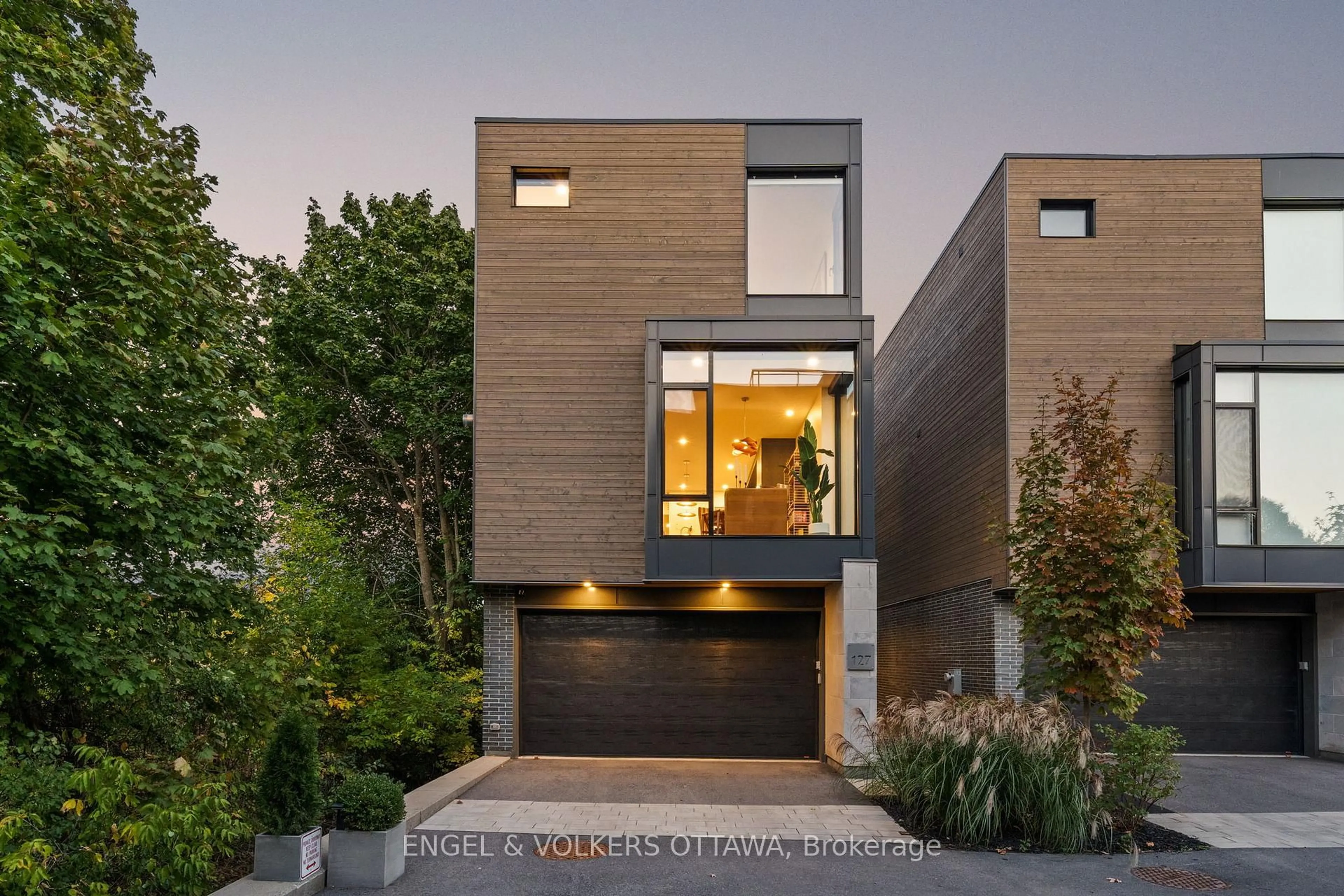 Home with brick exterior material, street for 127 Peridot Private, Ottawa Ontario K2C 3M3
