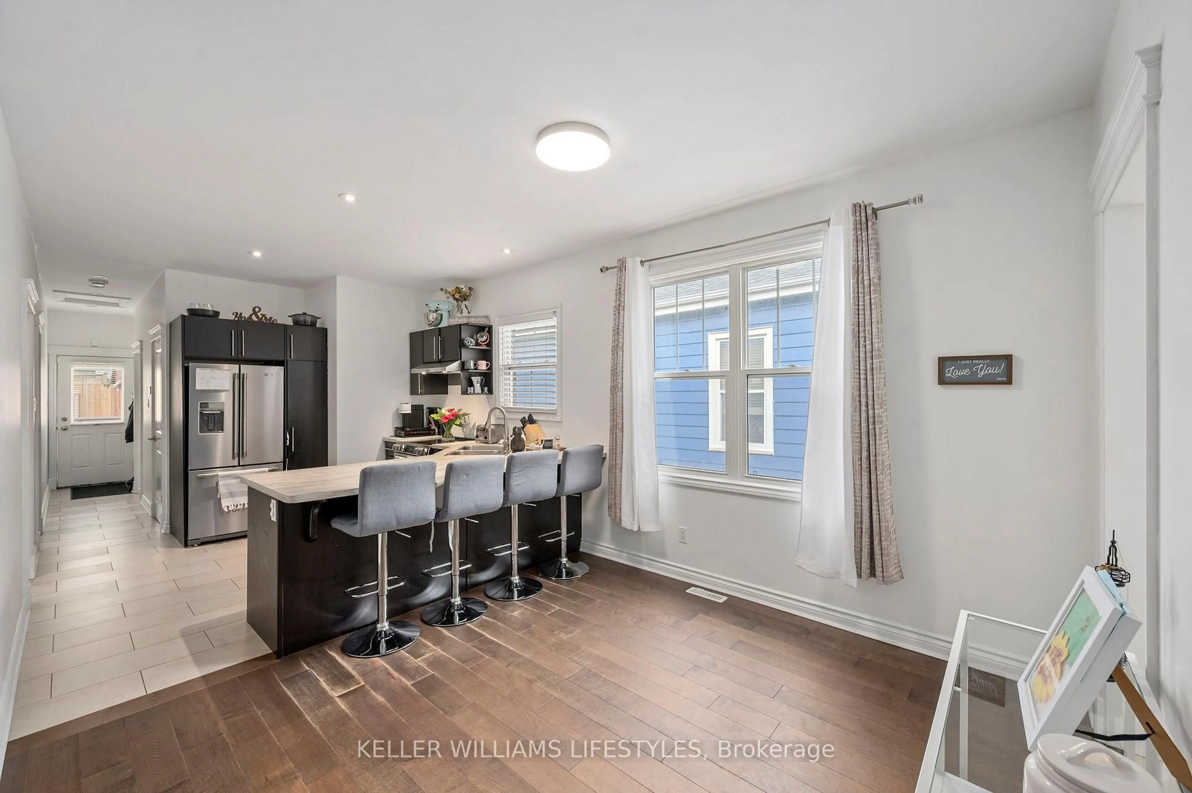 Open concept kitchen, unknown for 592 Rosedale St, London East Ontario N6B 2C6