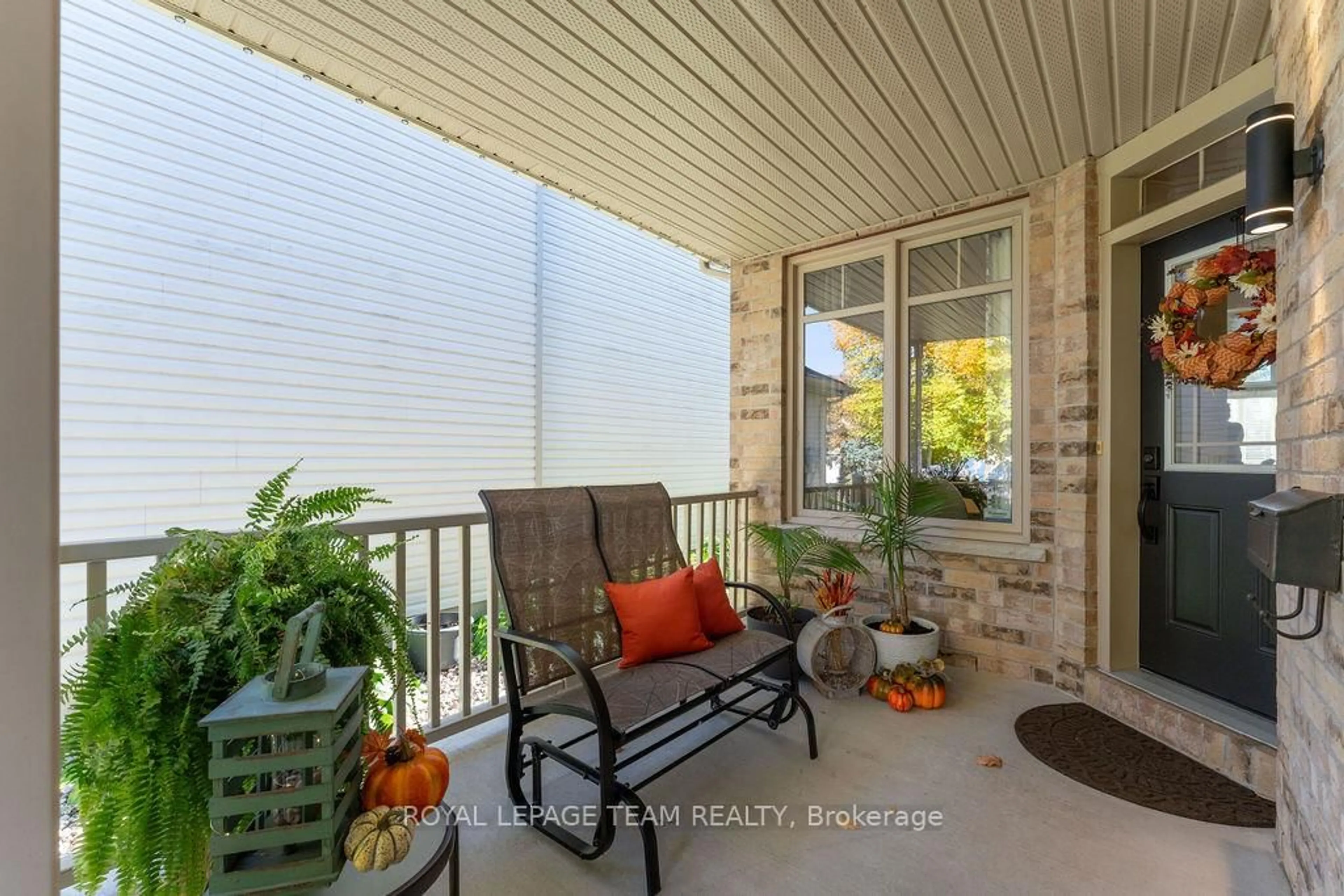 Patio, water/lake/river/ocean view for 141 Trail Side Circ, Ottawa Ontario K4A 5B3