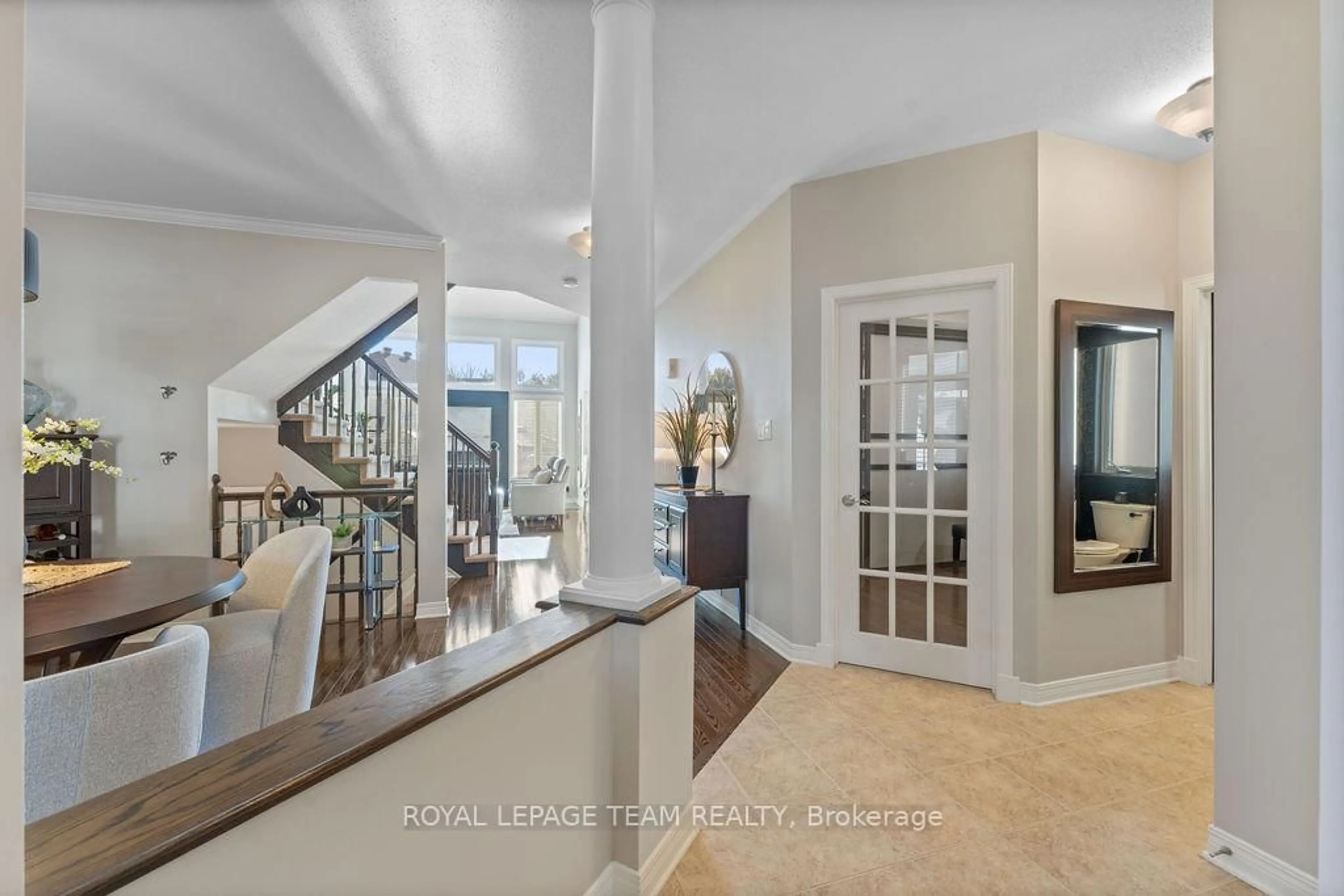 Indoor entryway for 141 Trail Side Circ, Ottawa Ontario K4A 5B3