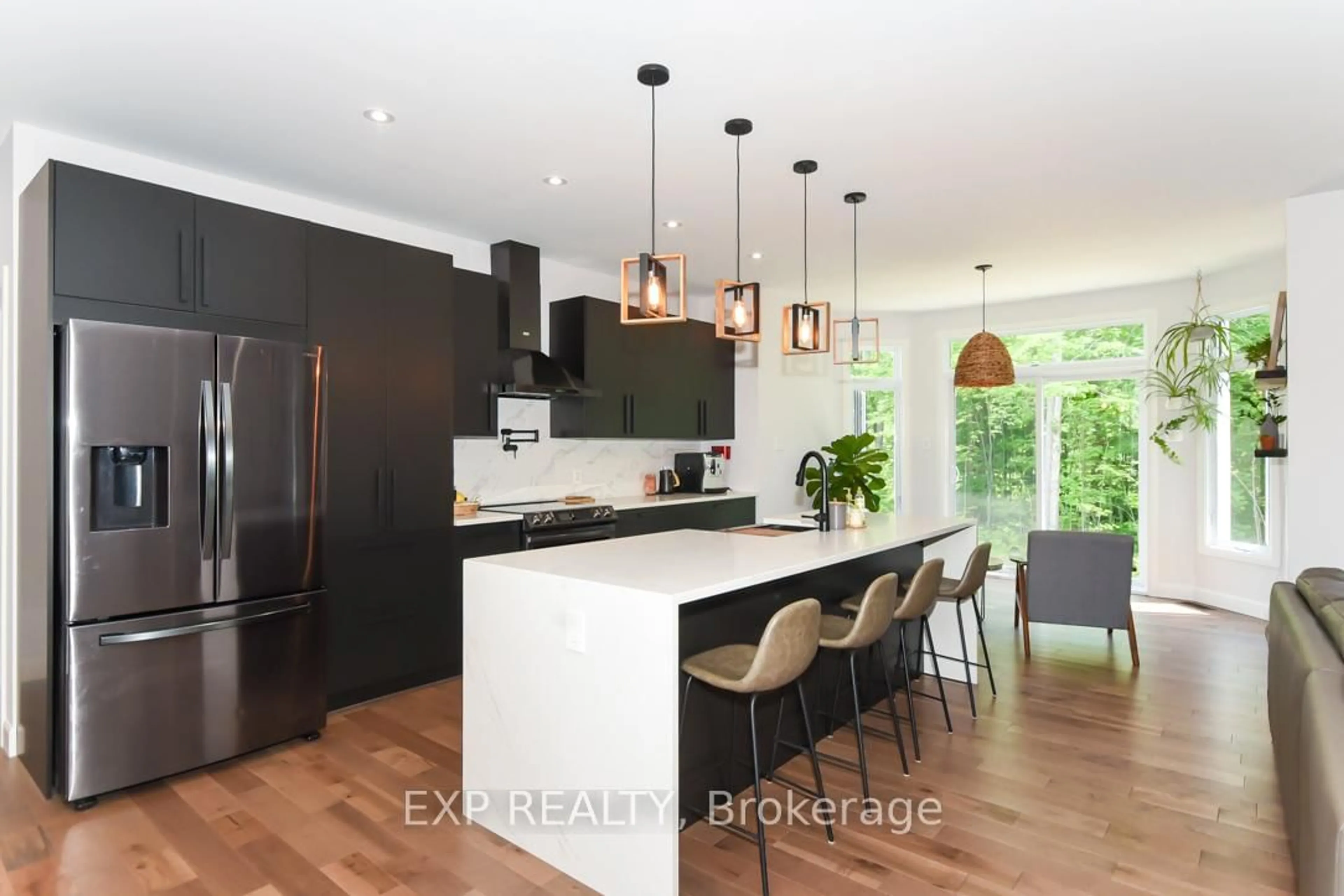 Contemporary kitchen, unknown for 1579 ROLLIN Rd, Clarence-Rockland Ontario K0A 3N0
