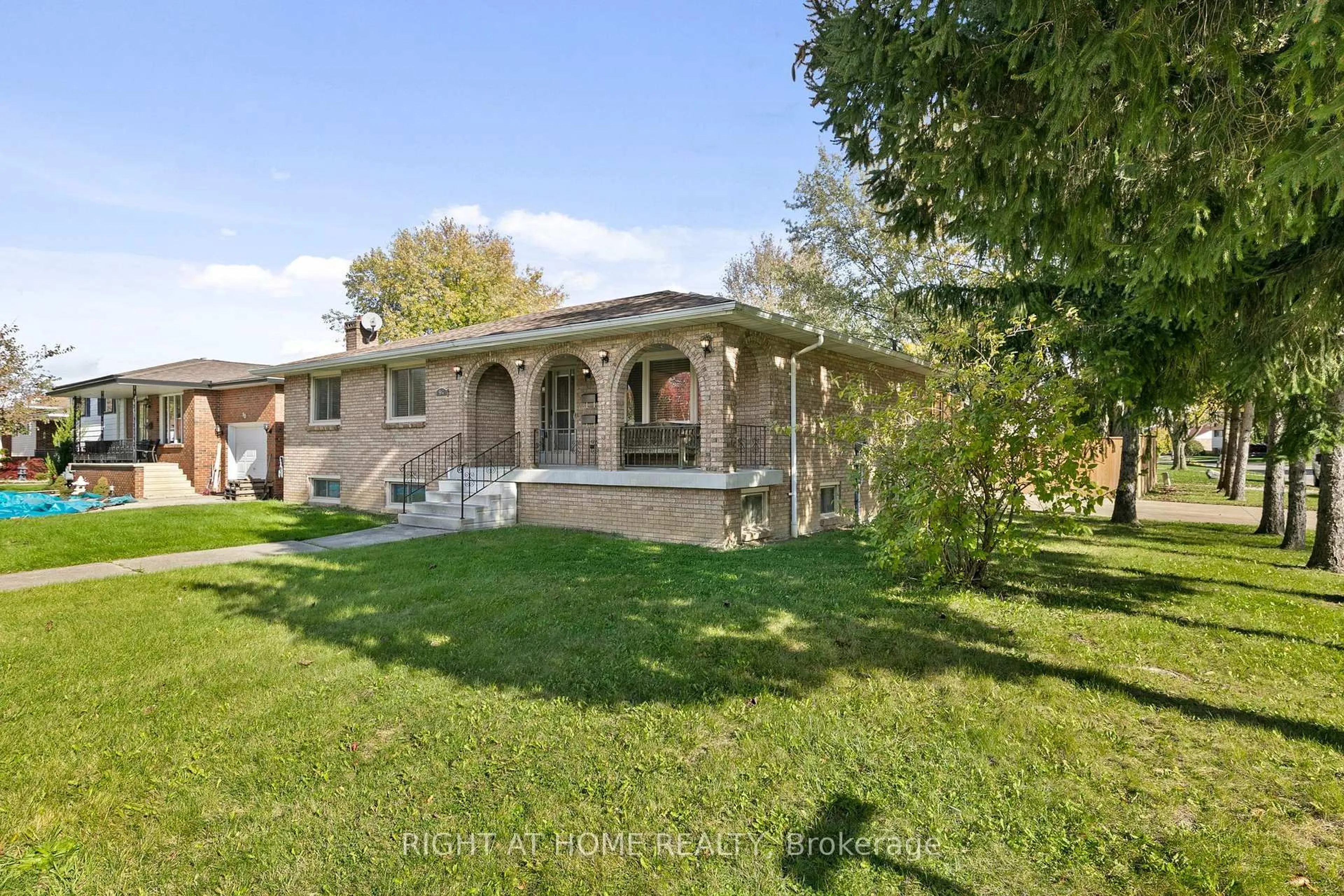 Unknown for 94 States Ave, Amherstburg Ontario N9V 3M3