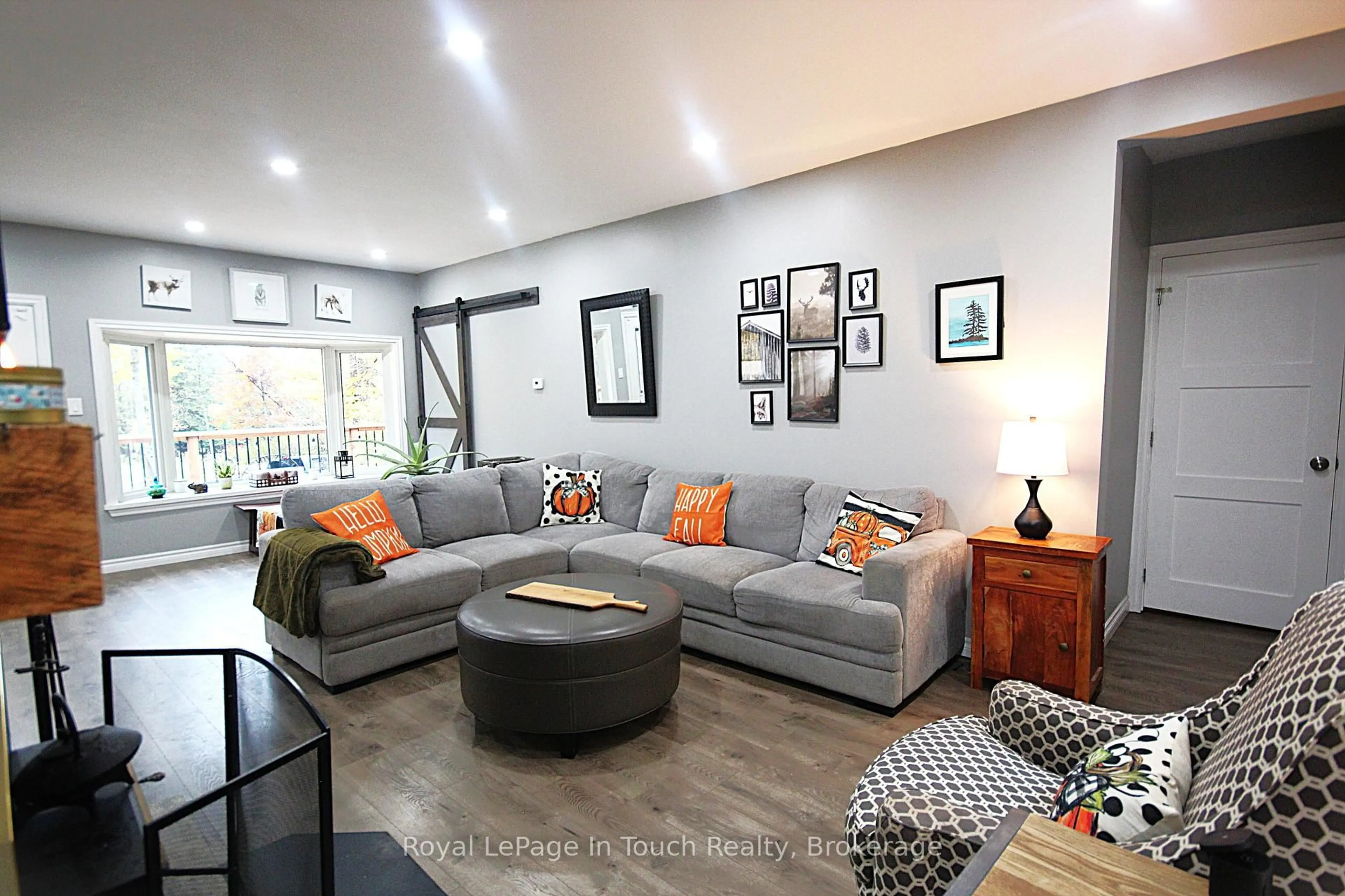 Living room with furniture, unknown for 18 Shady Glen Lane, Mono Ontario L9W 6G9